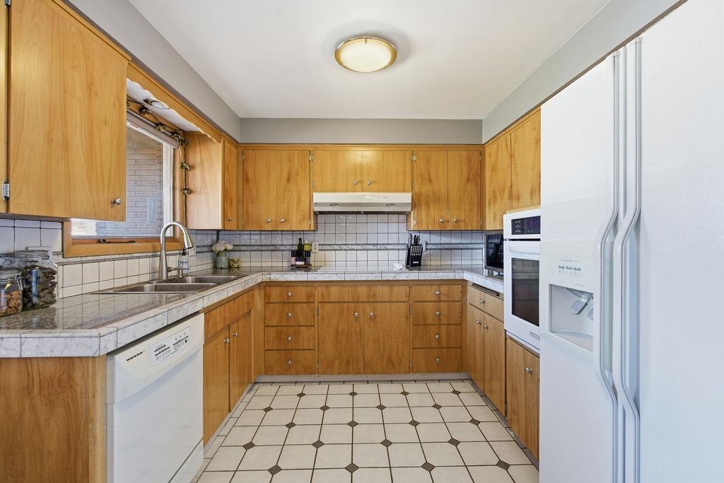5827 N Fleming St - Photo 11