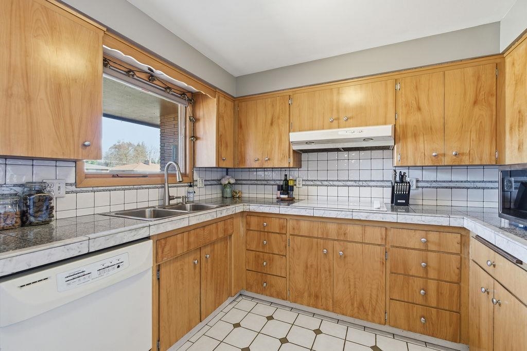 5827 N Fleming St - Photo 12