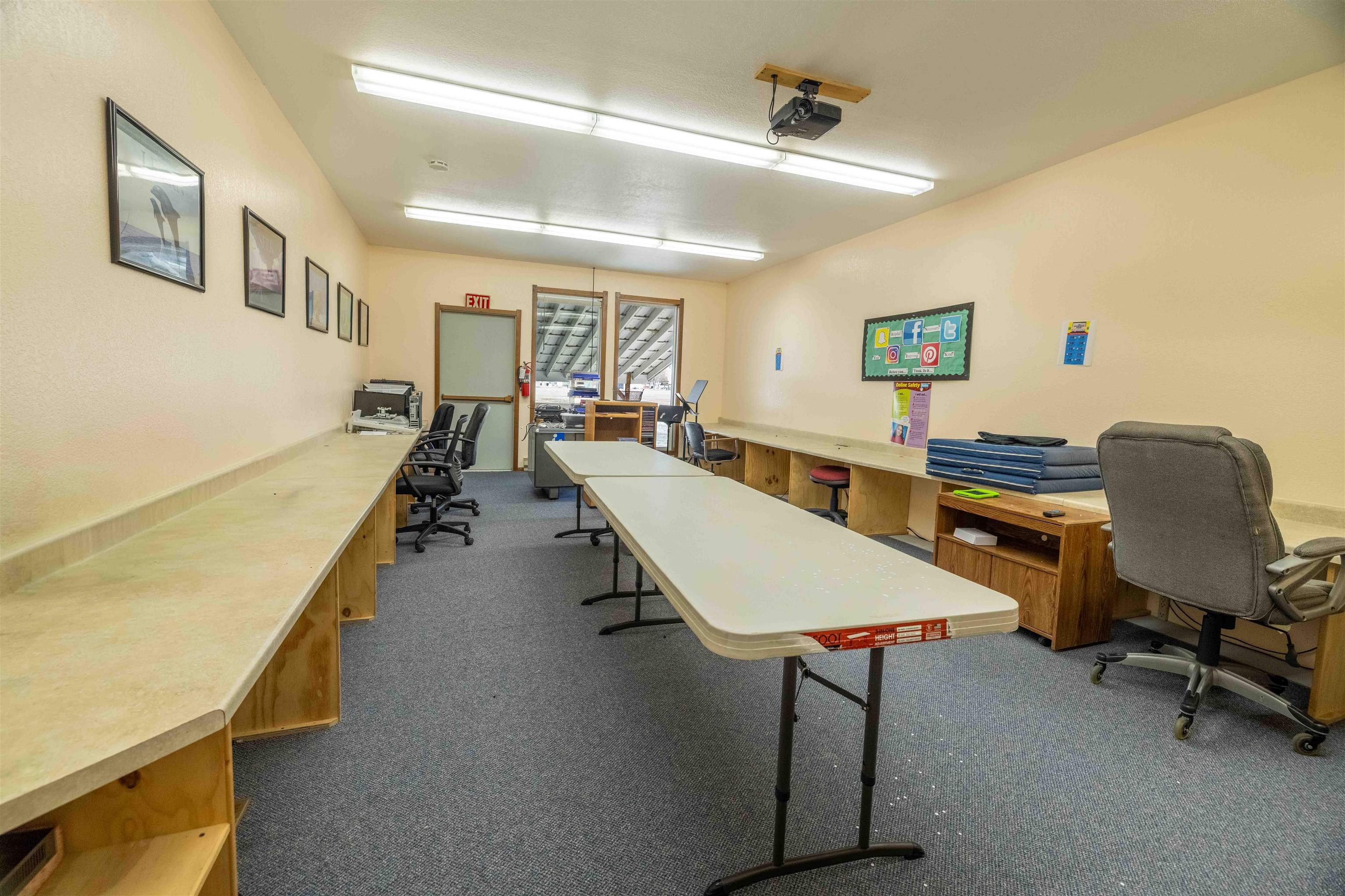 115 Valley Rd - Photo 4