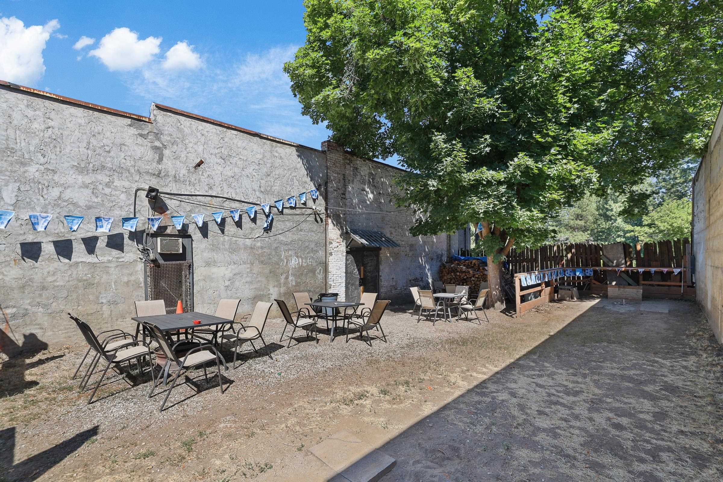 111 W Shaffer Ave - Photo 19