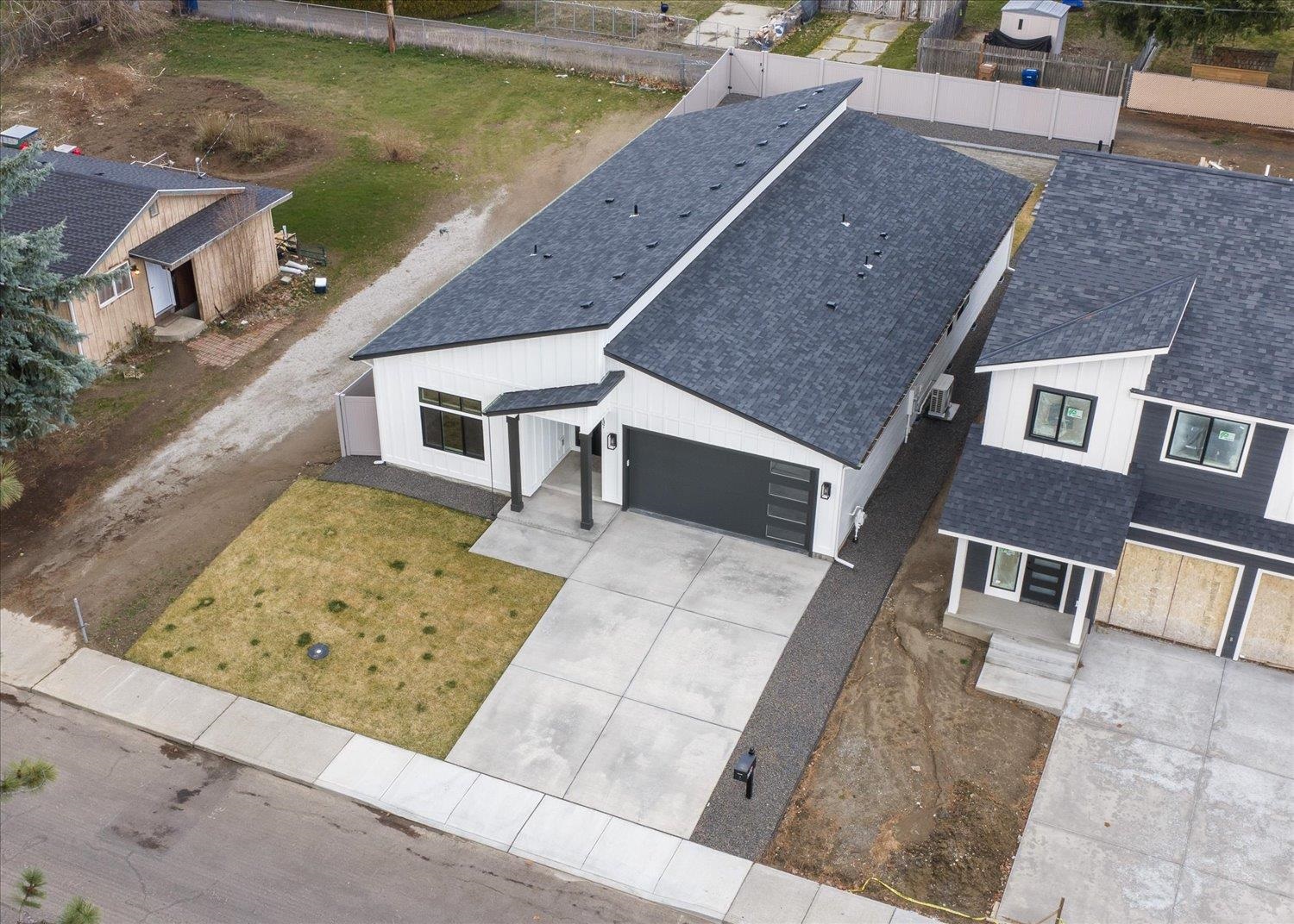 3137 E 36 Ave - Photo 44