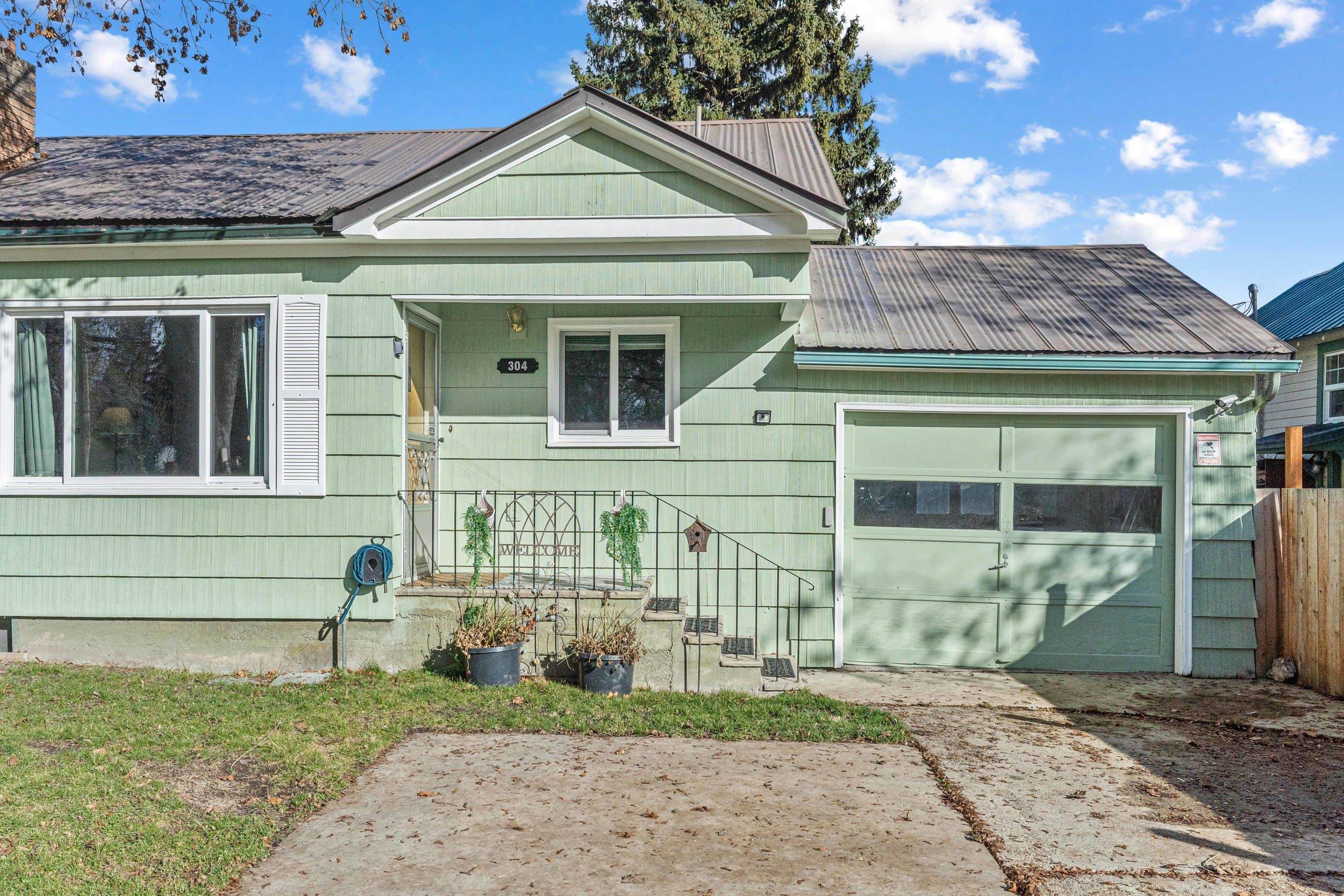 304 N 3rd E St - Photo 1