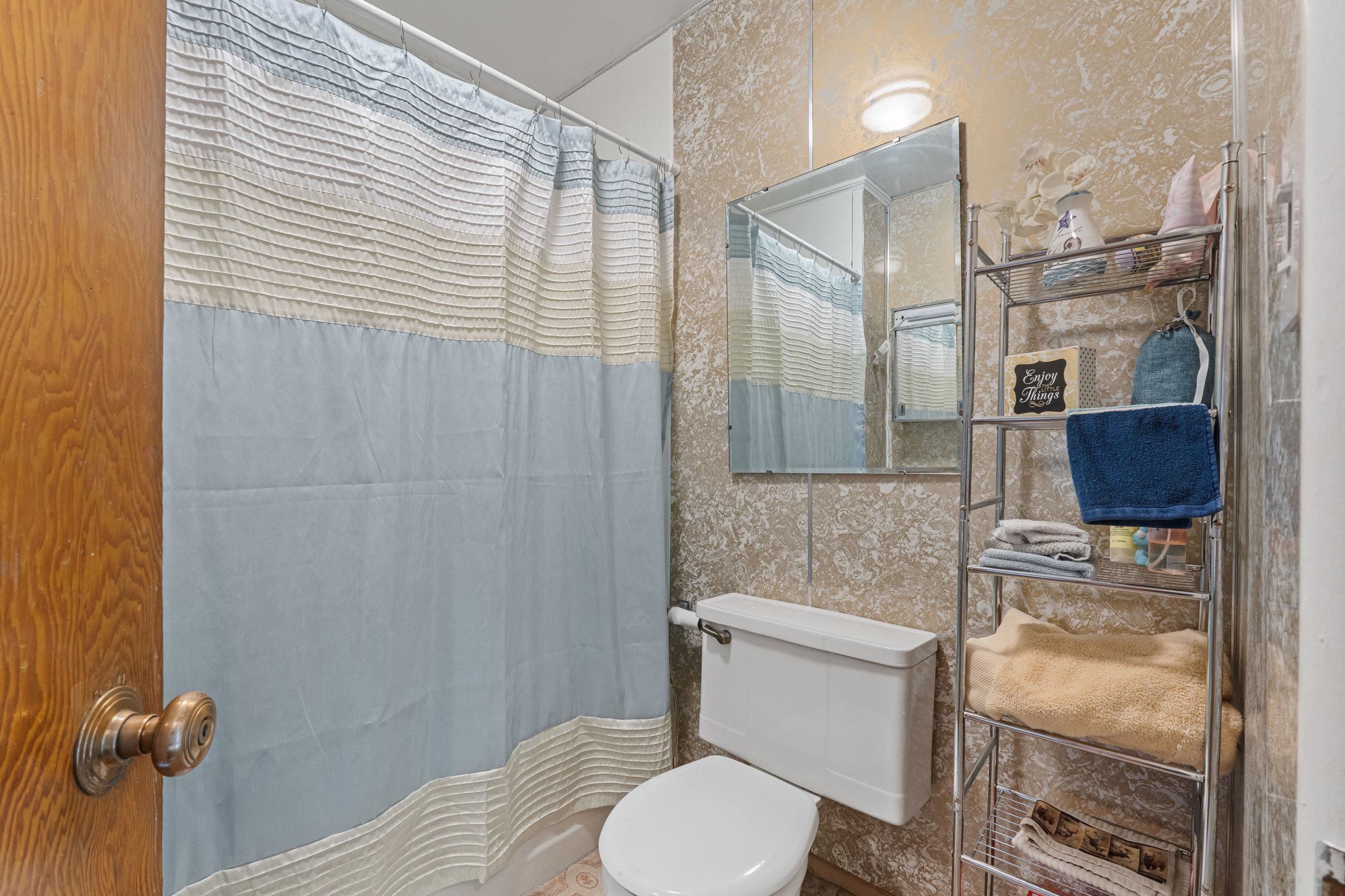 304 N 3rd E St - Photo 17