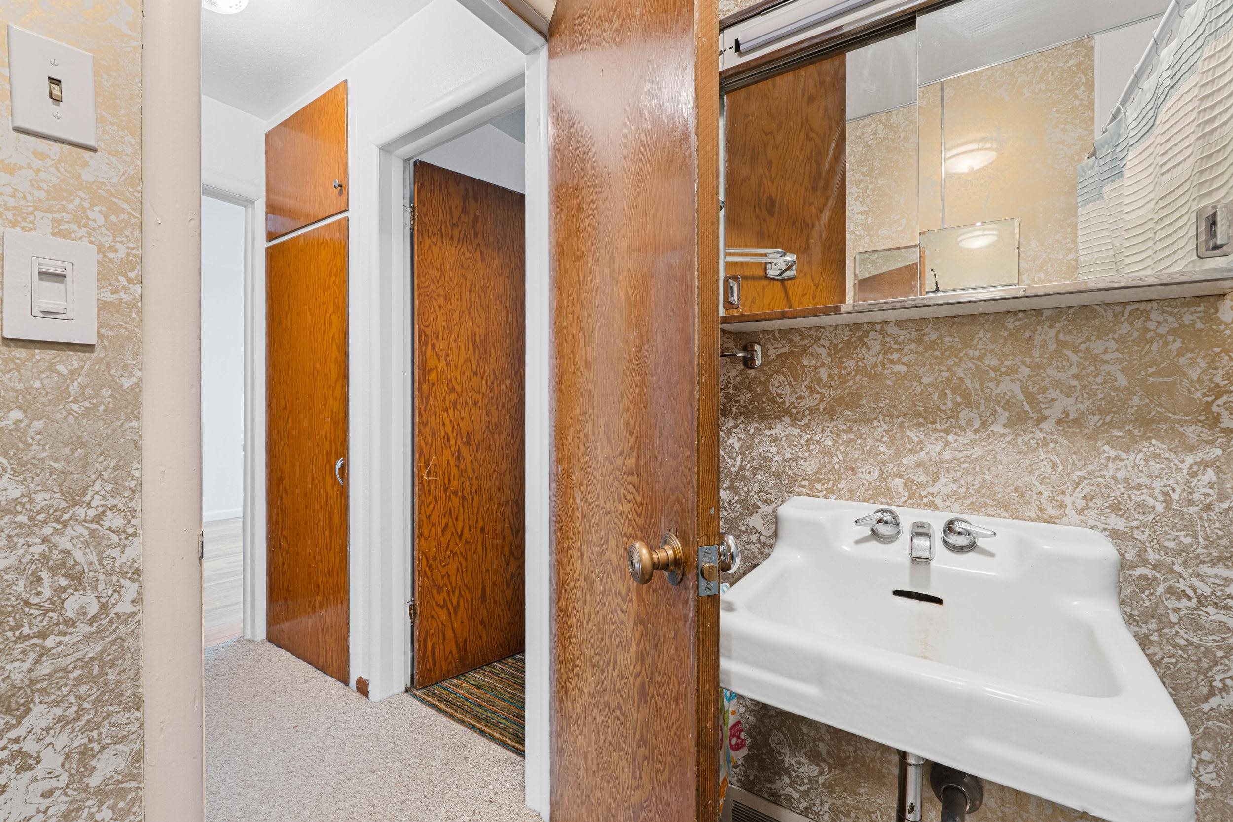 304 N 3rd E St - Photo 18