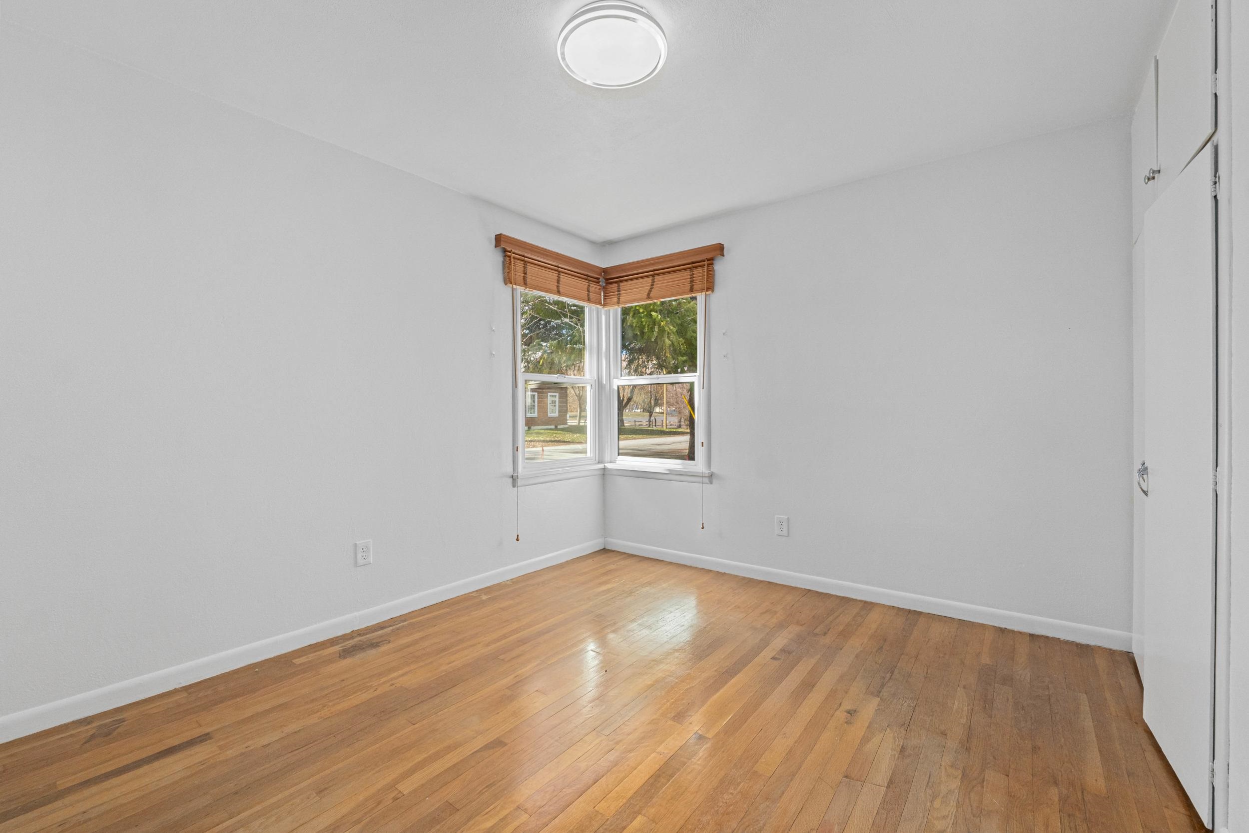 304 N 3rd E St - Photo 19