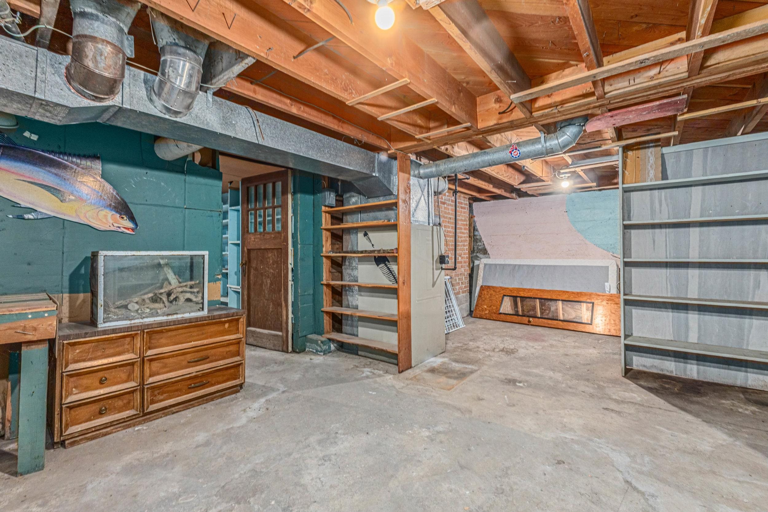 304 N 3rd E St - Photo 29