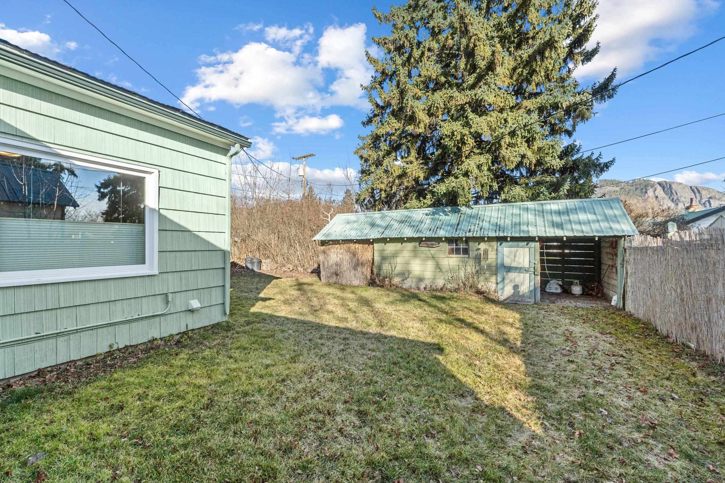 304 N 3rd E St - Photo 38