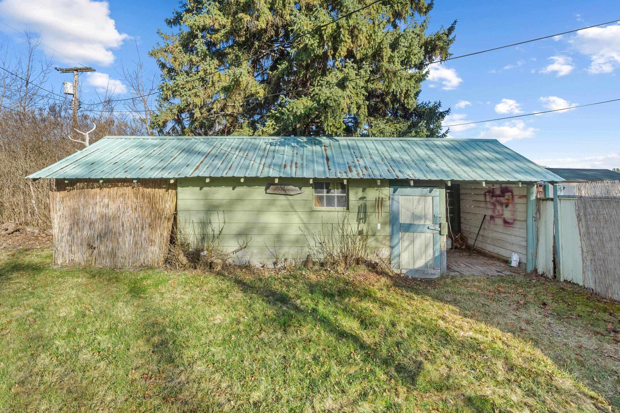 304 N 3rd E St - Photo 39