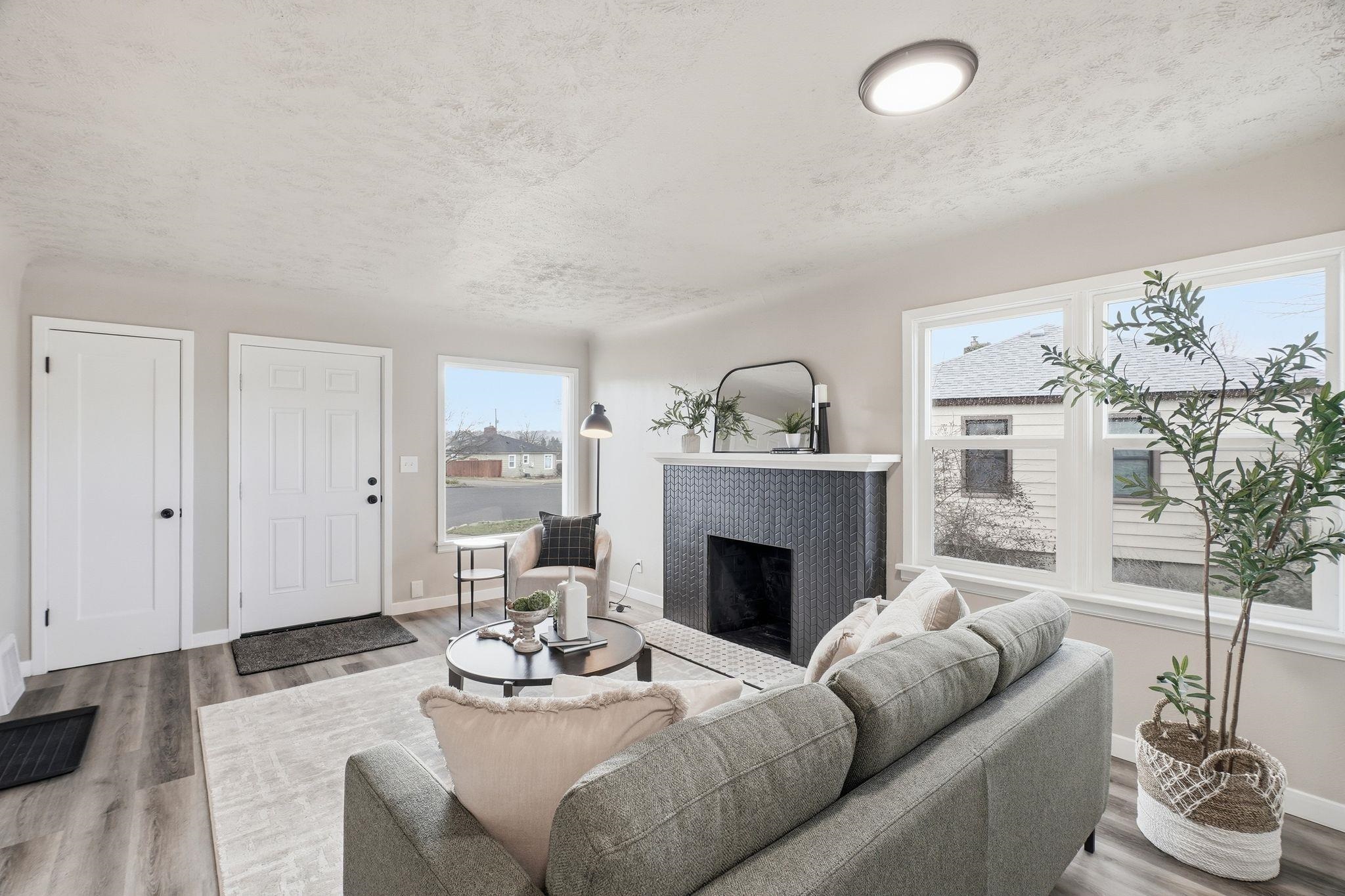 2104 W Mansfield Ct - Photo 7