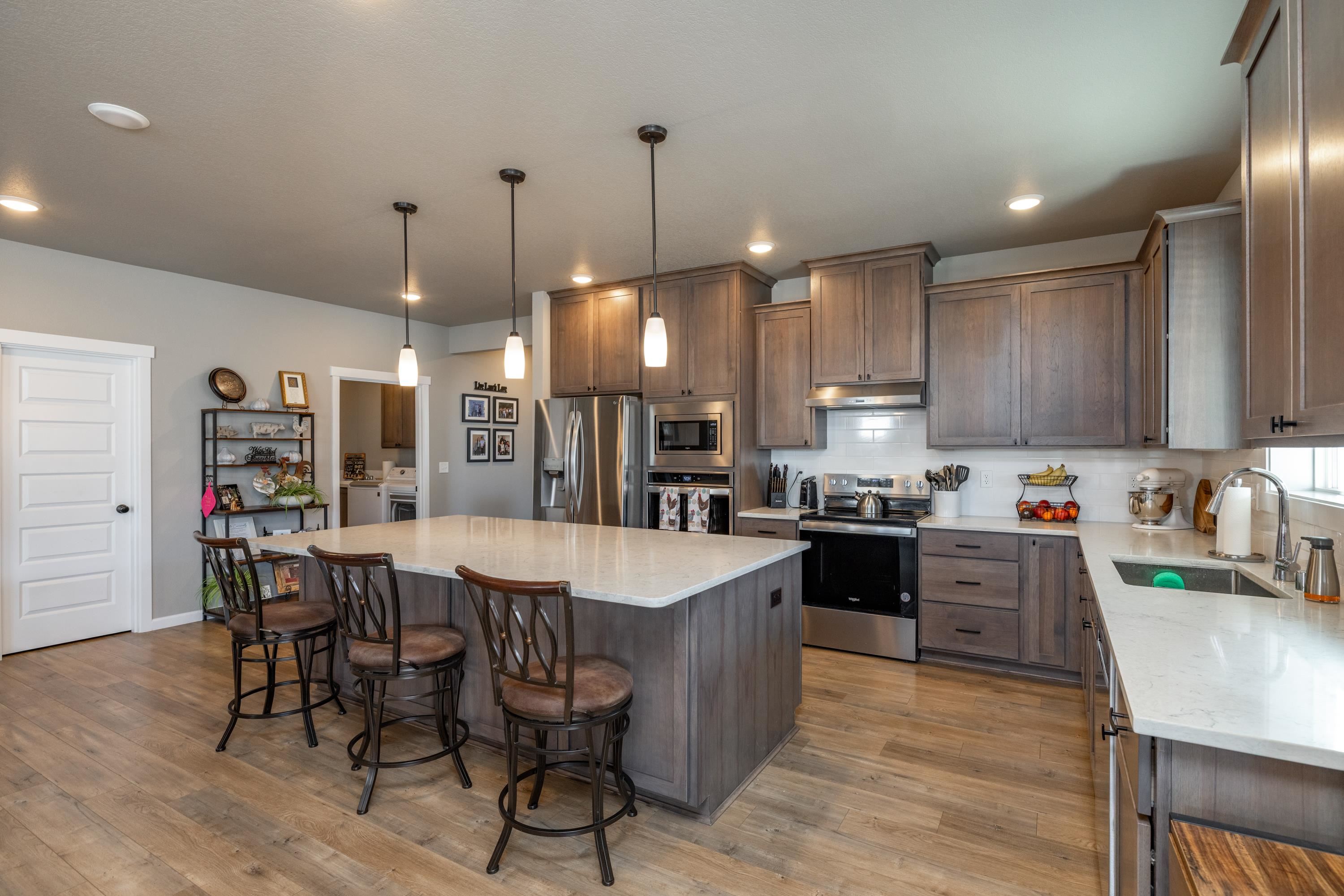 7106 S Hever St - Photo 8