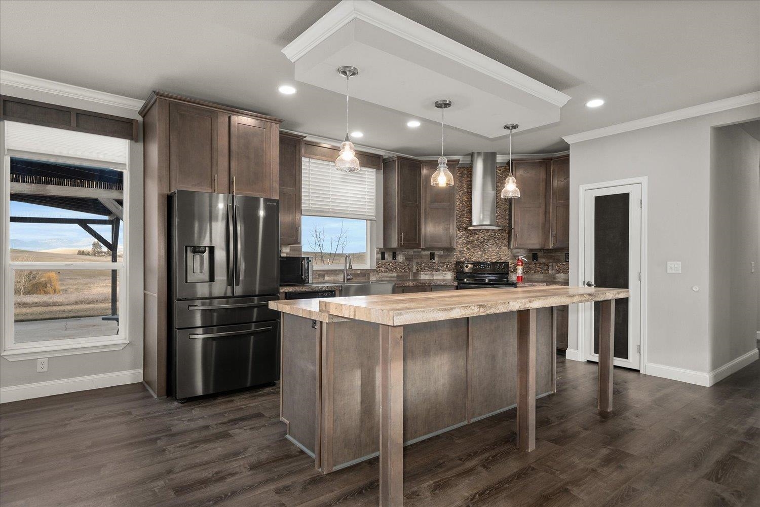 605 E B St - Photo 11