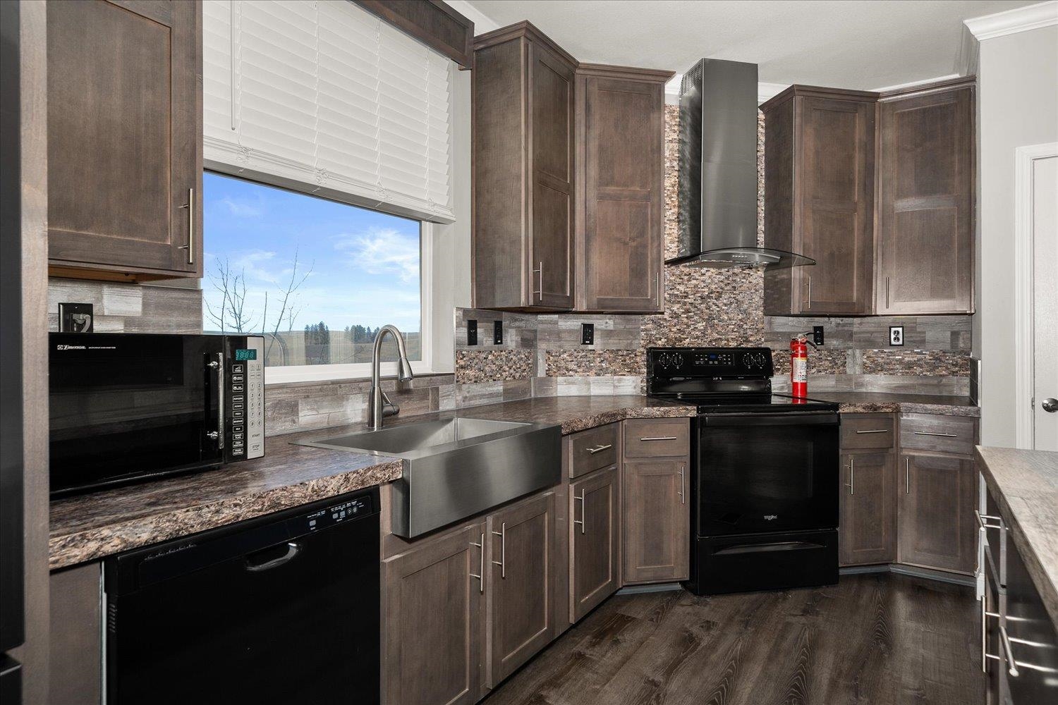 605 E B St - Photo 12