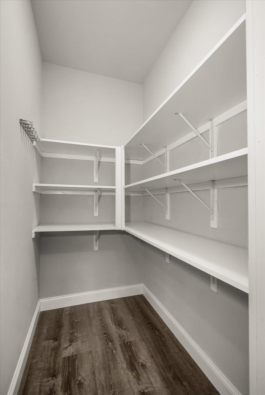 605 E B St - Photo 14