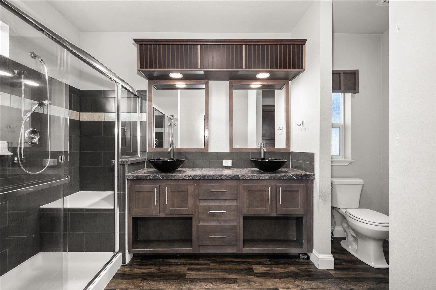 605 E B St - Photo 18