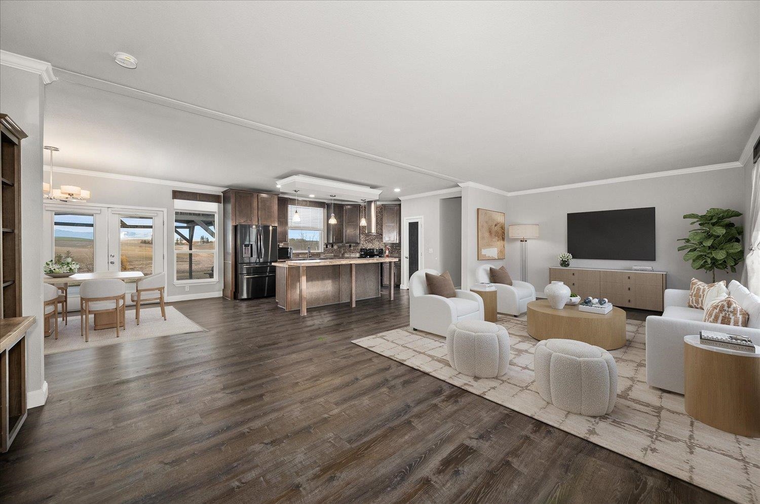 605 E B St - Photo 3