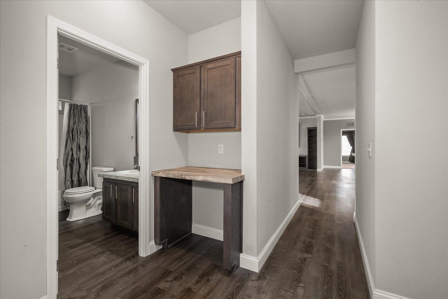 605 E B St - Photo 26