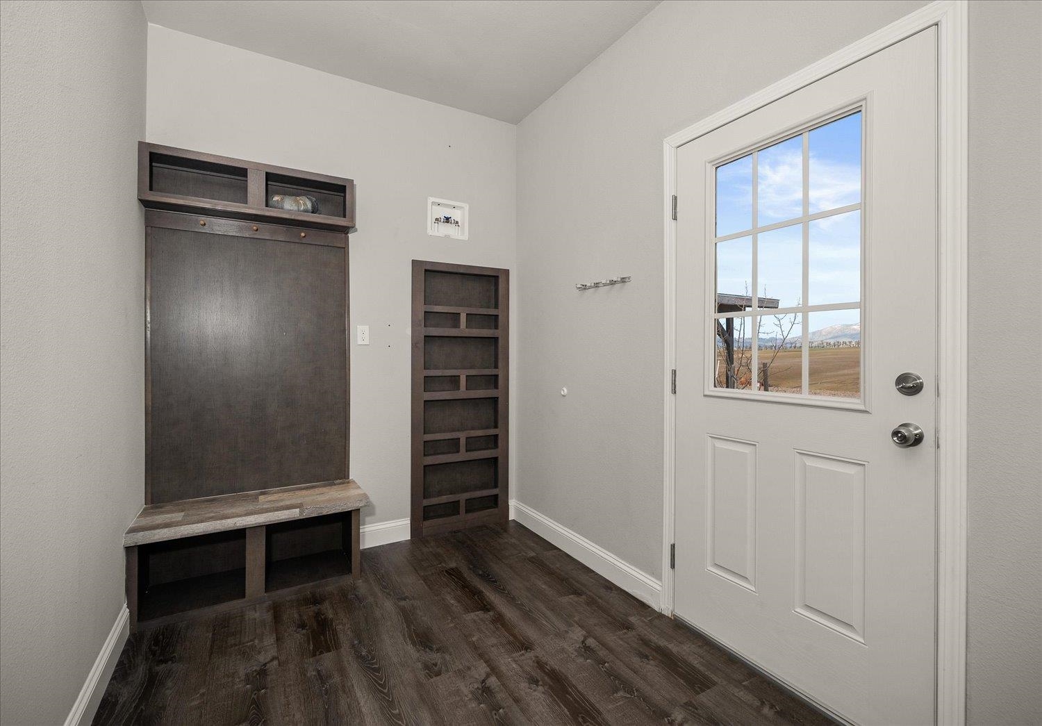 605 E B St - Photo 27