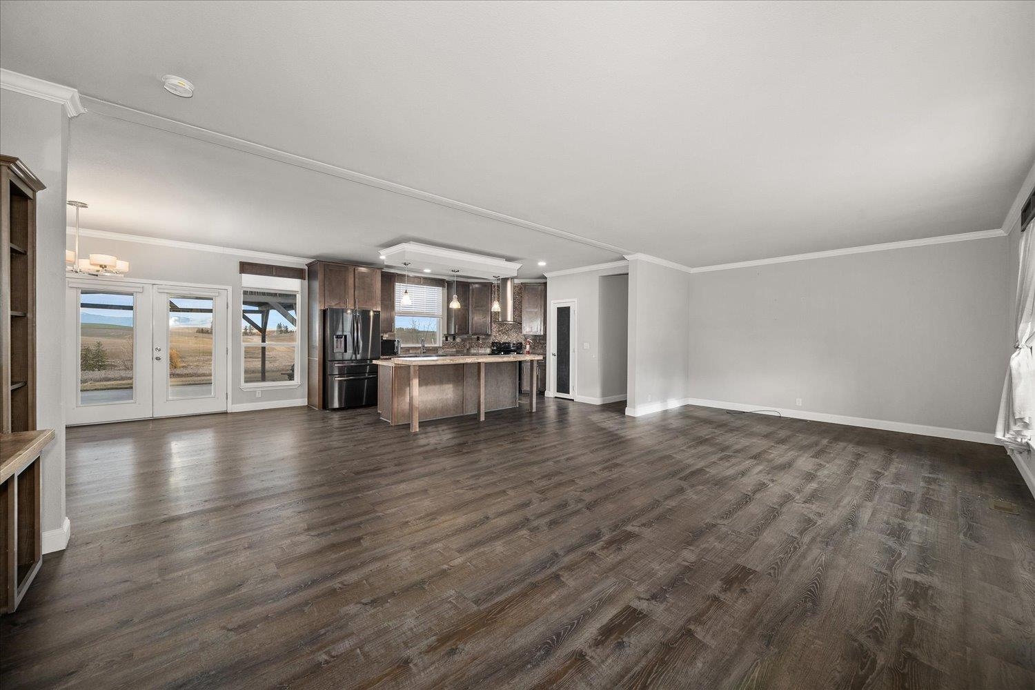605 E B St - Photo 4