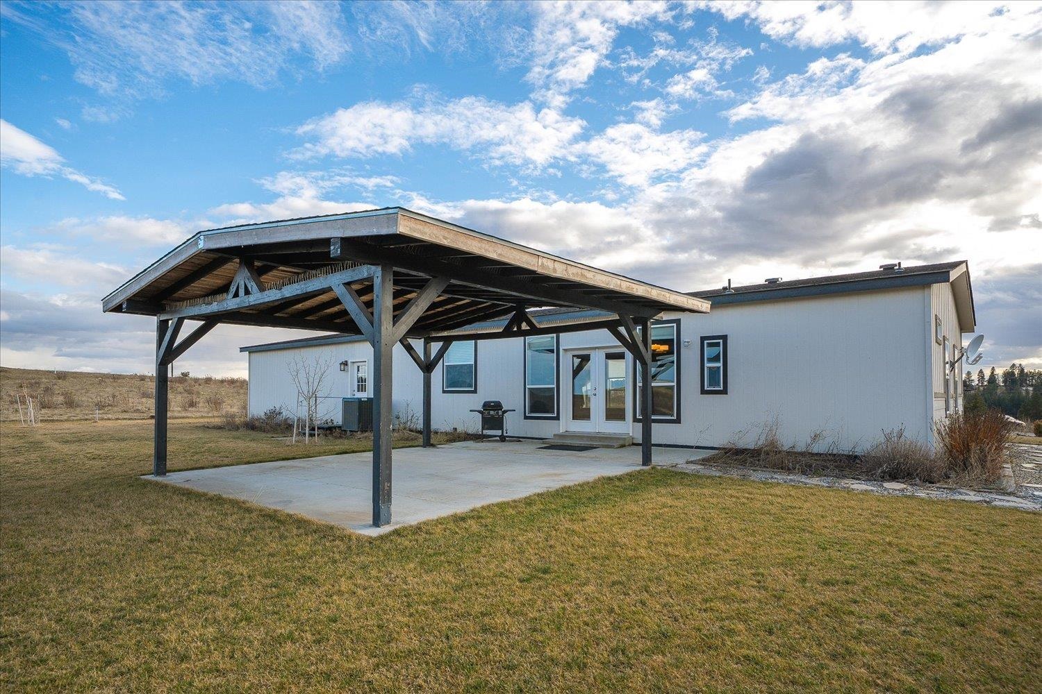 605 E B St - Photo 31