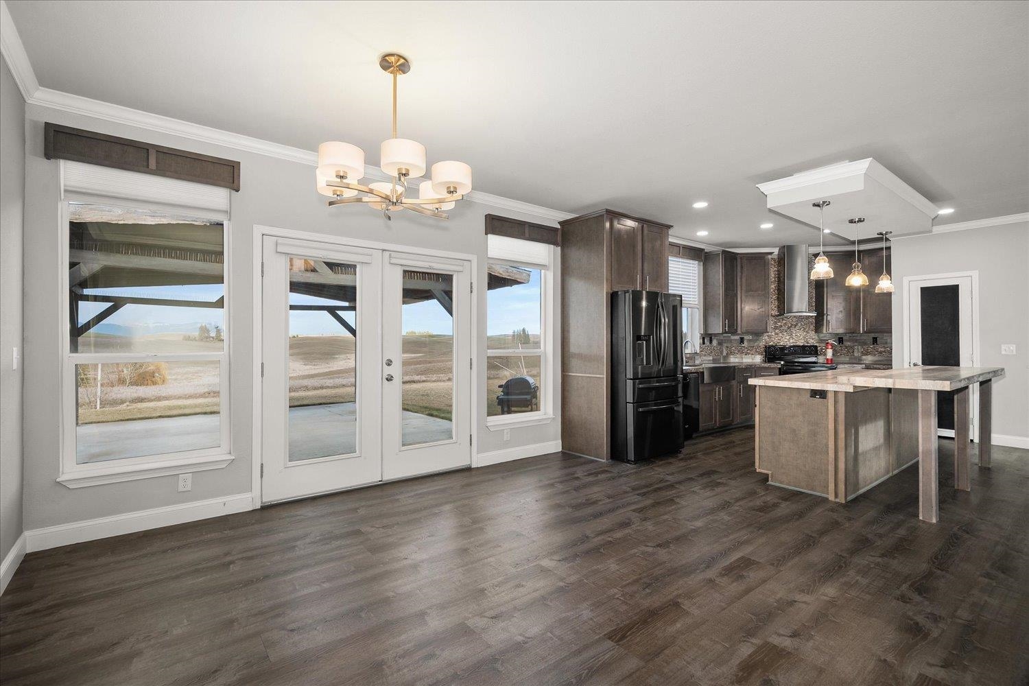 605 E B St - Photo 8