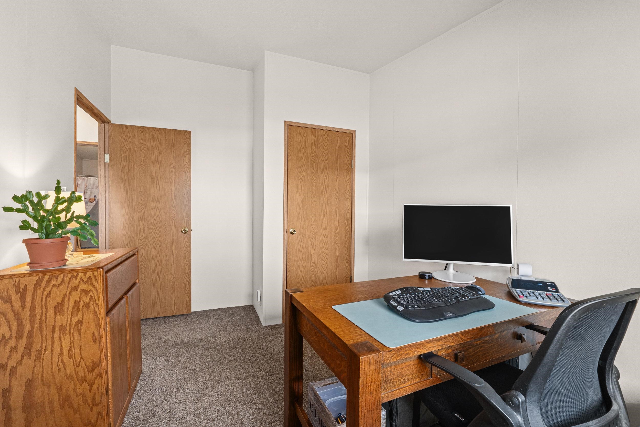 2325 Rainbow St - Photo 20