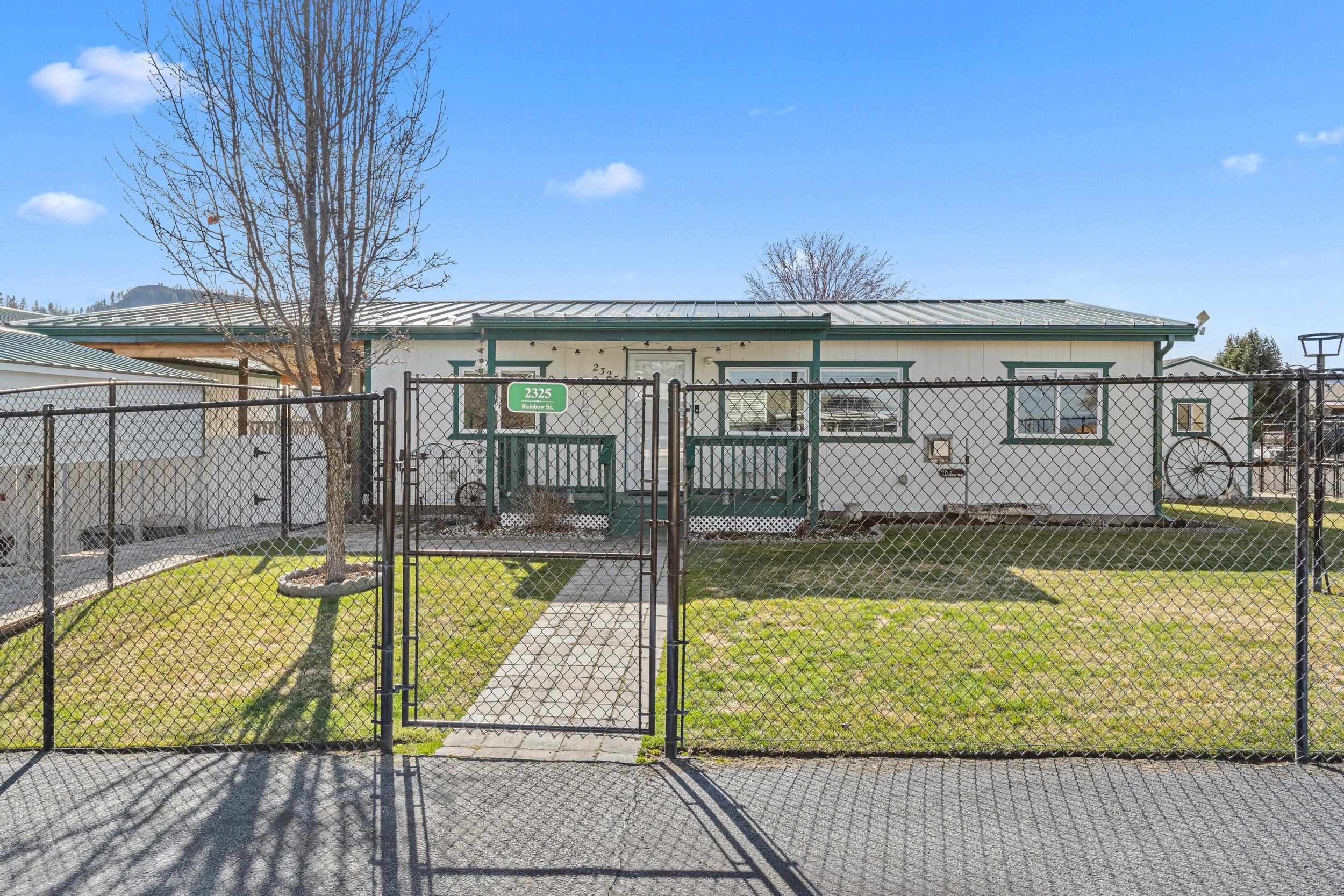 2325 Rainbow St - Photo 27