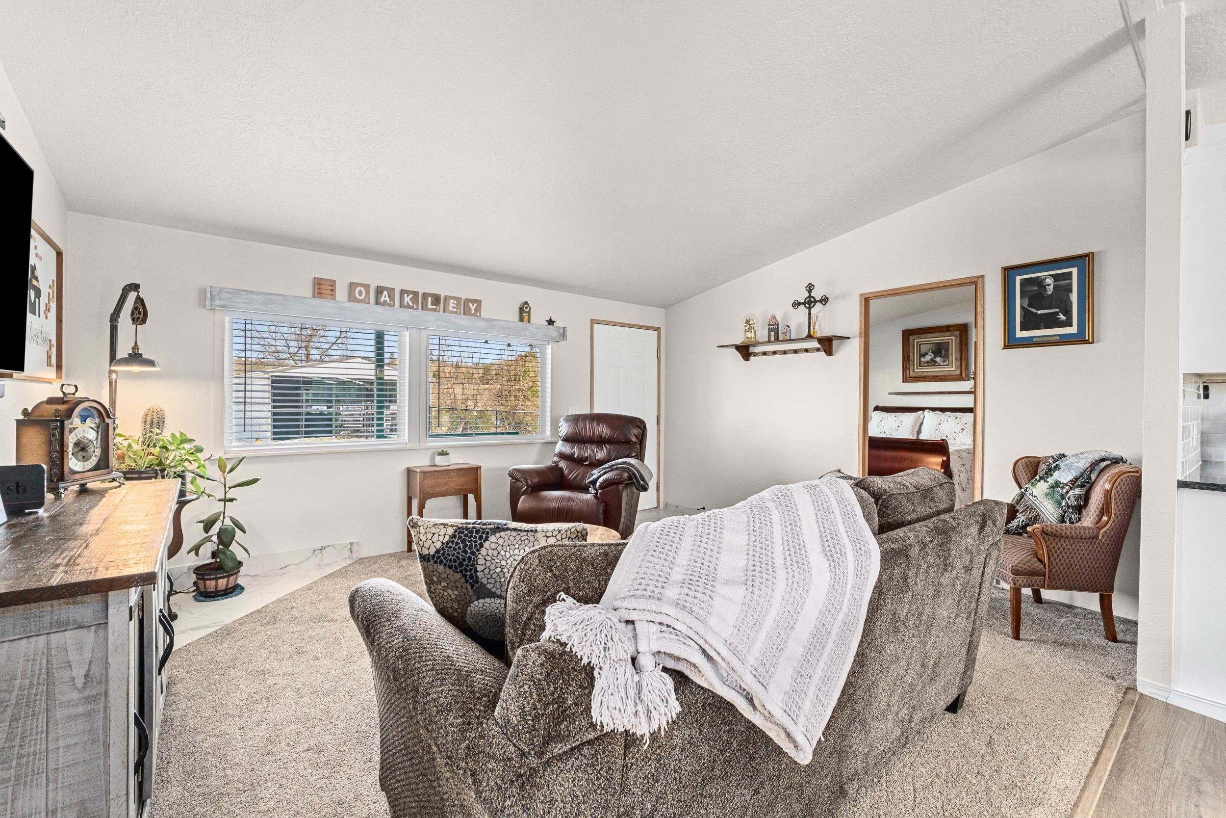 2325 Rainbow St - Photo 8
