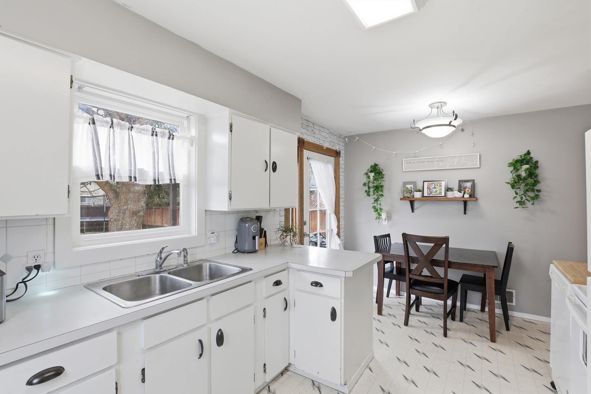 3918 E 24th Ave - Photo 12