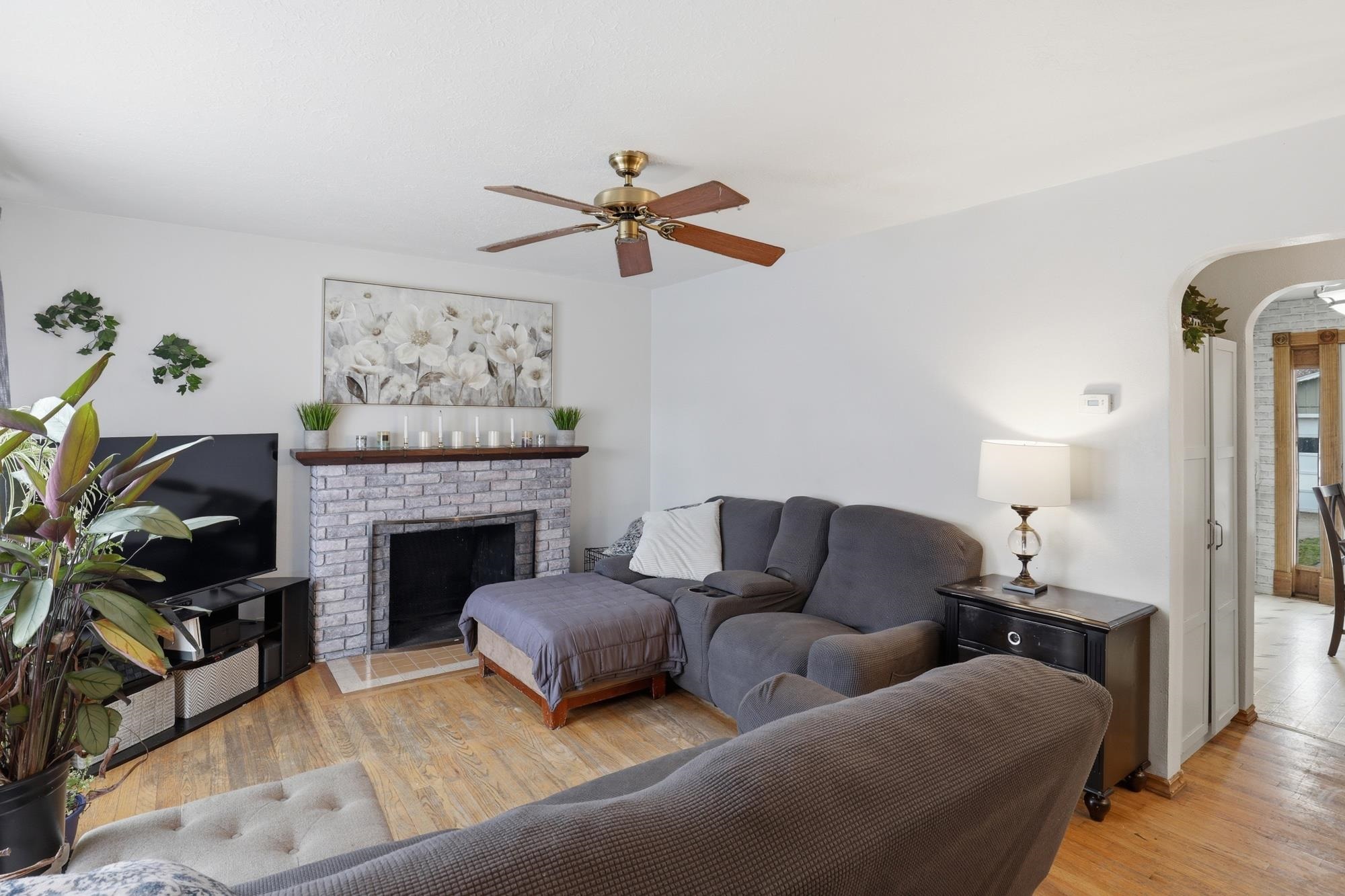 3918 E 24th Ave - Photo 4