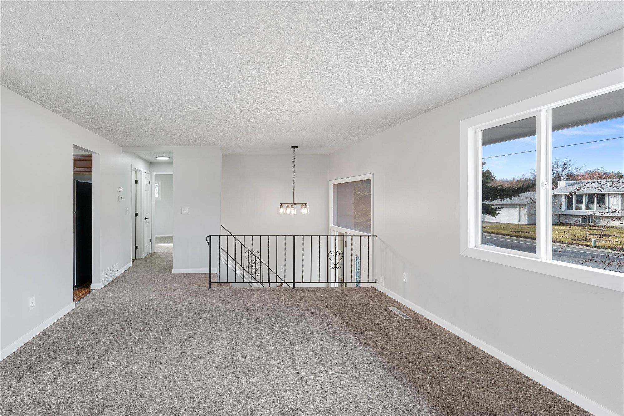 1711 S Evergreen Rd - Photo 9