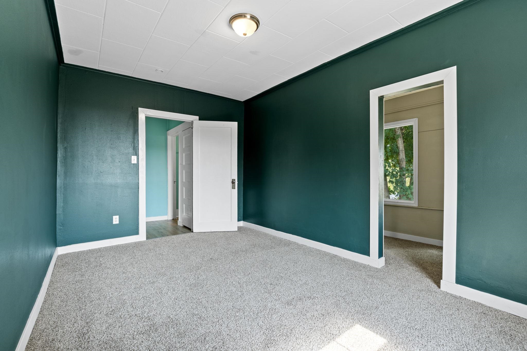 242 S Broadway St - Photo 19