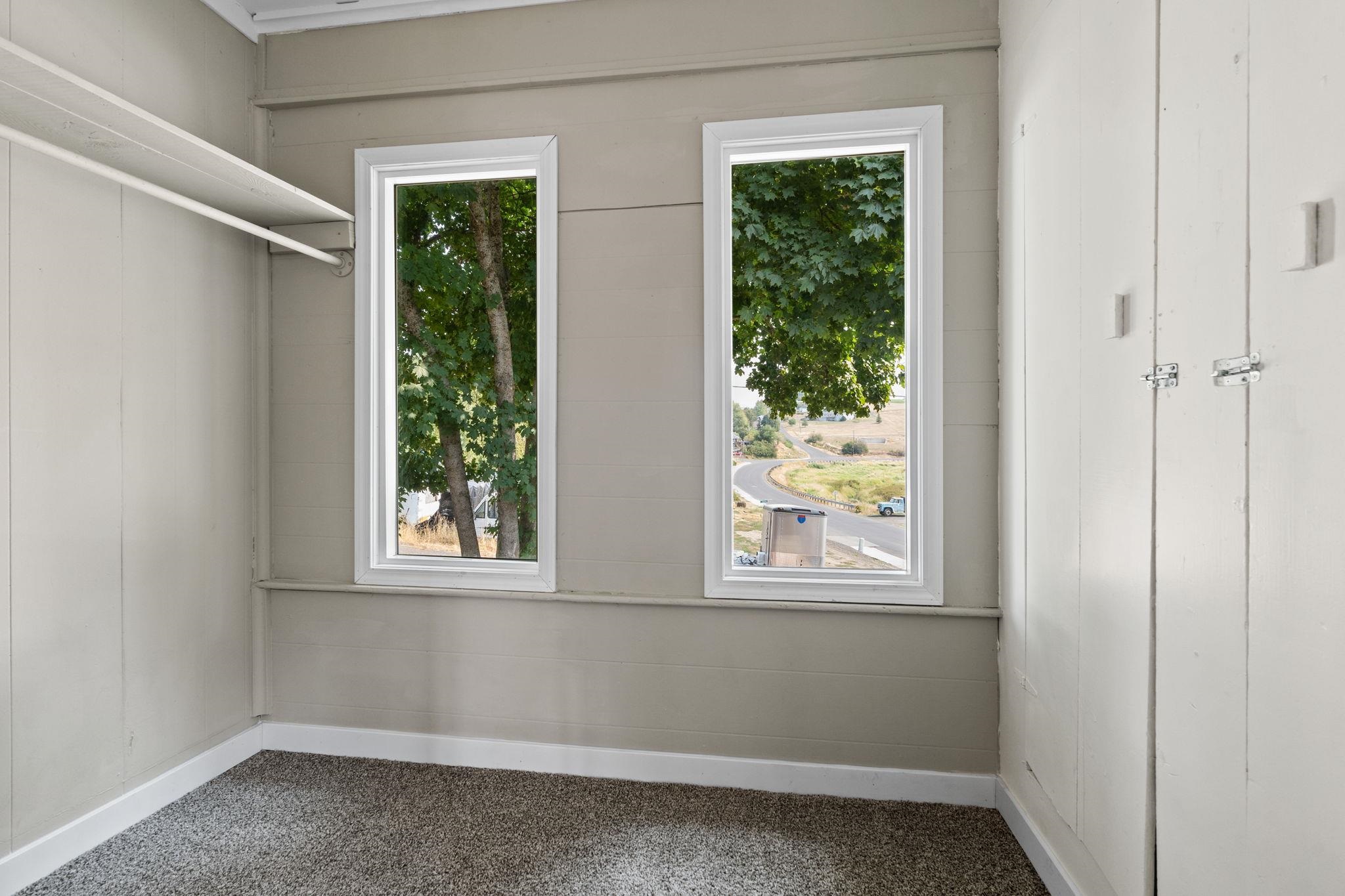 242 S Broadway St - Photo 22