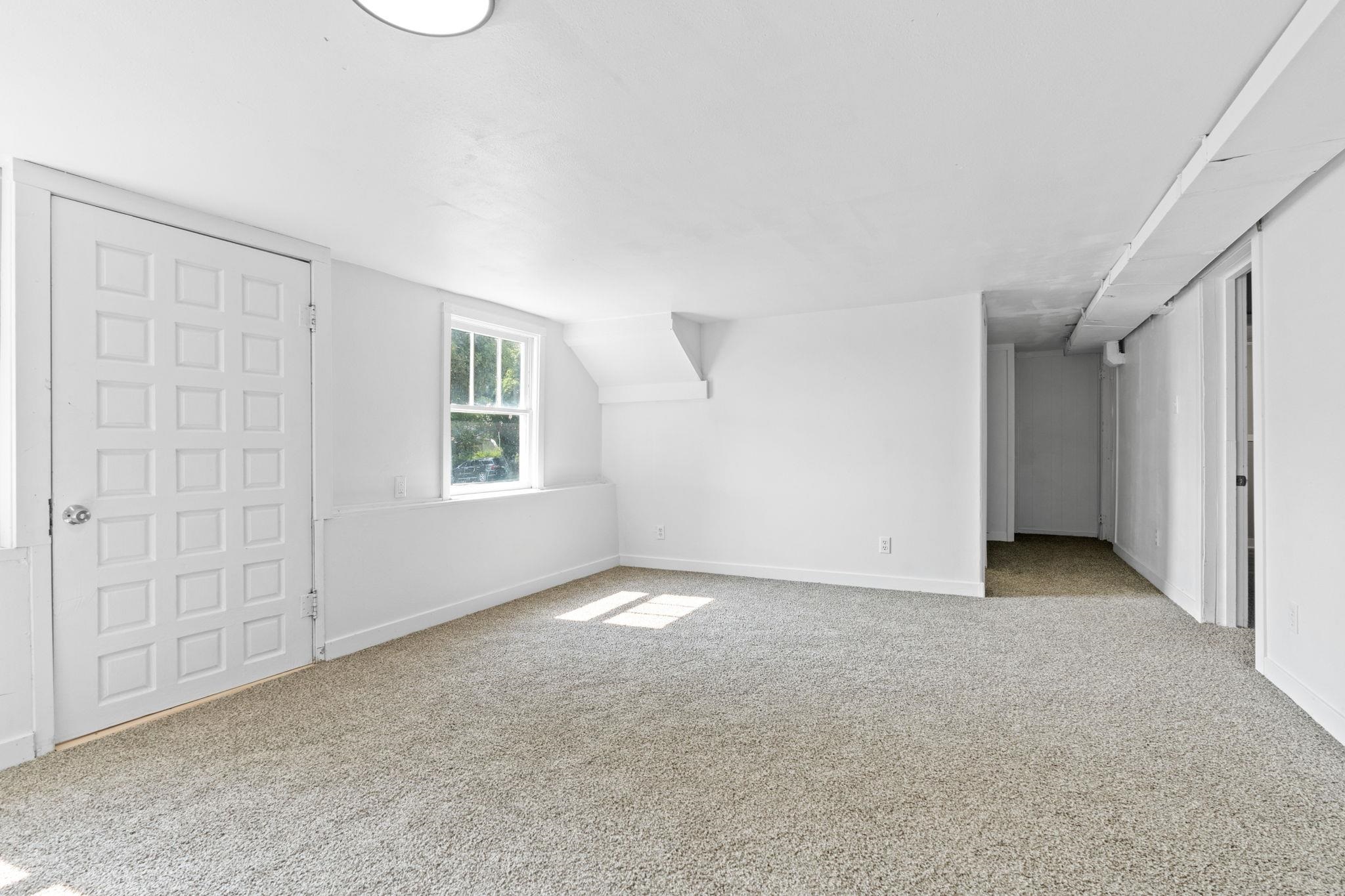242 S Broadway St - Photo 24