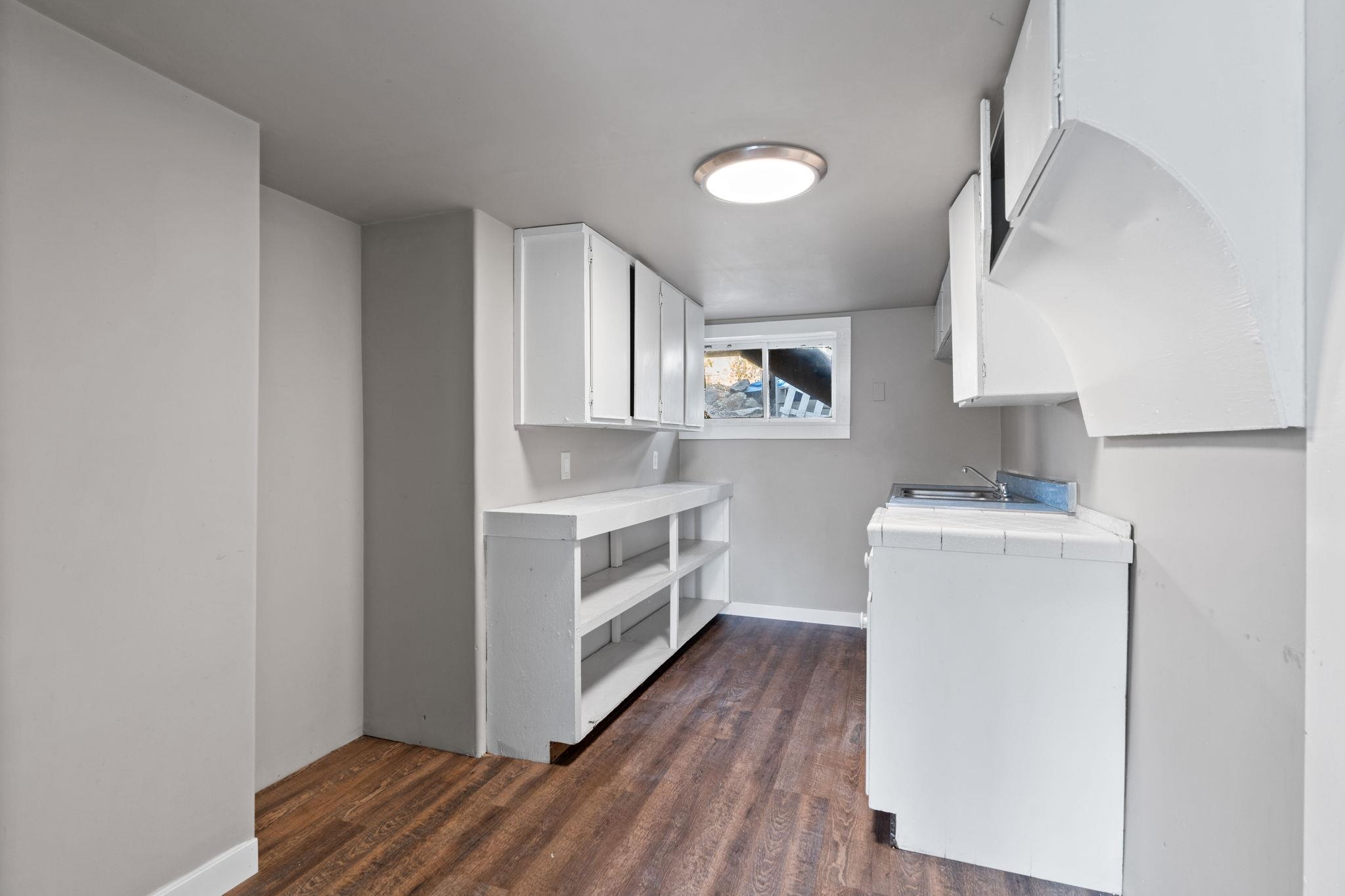 242 S Broadway St - Photo 25