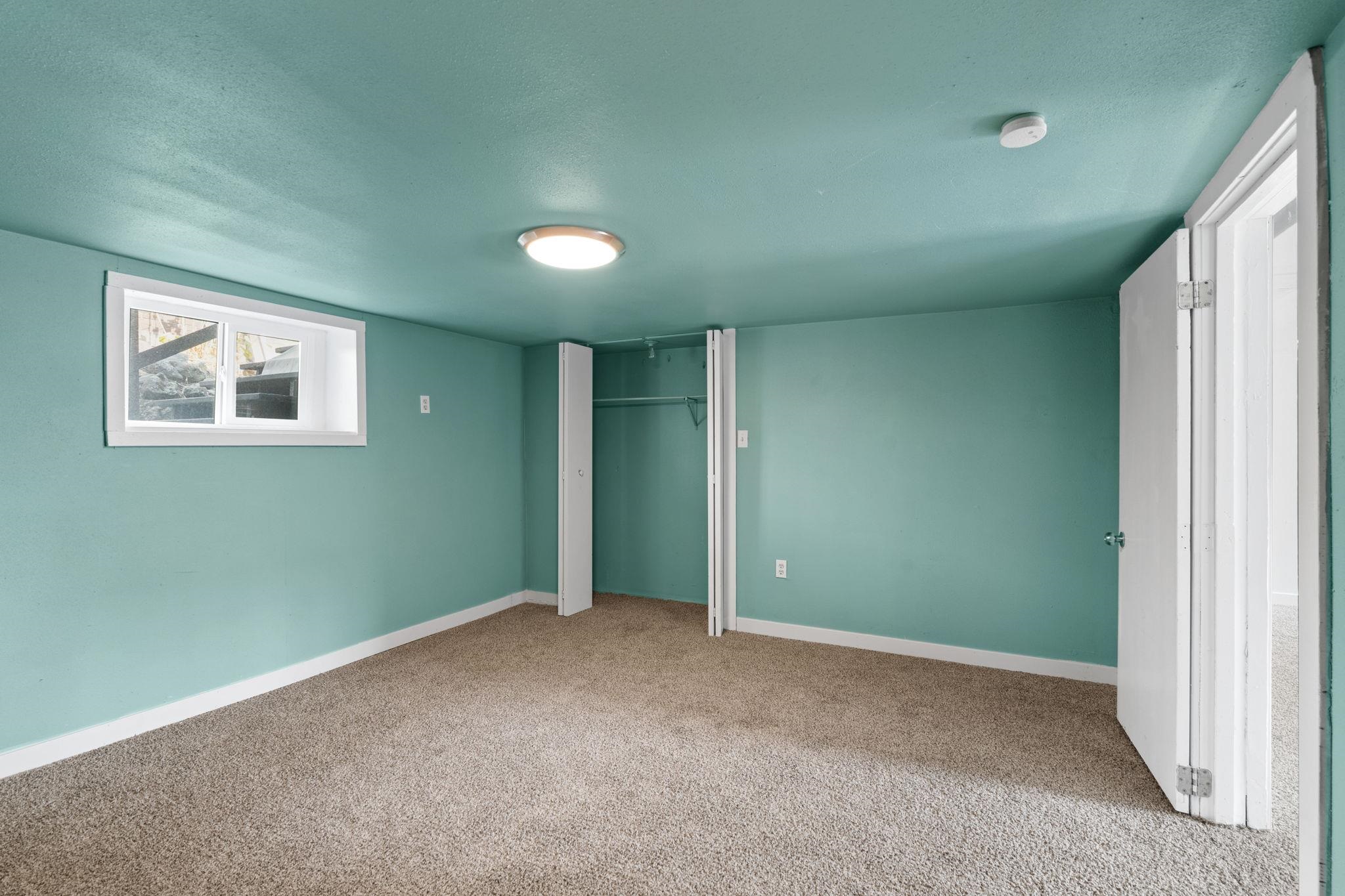 242 S Broadway St - Photo 27