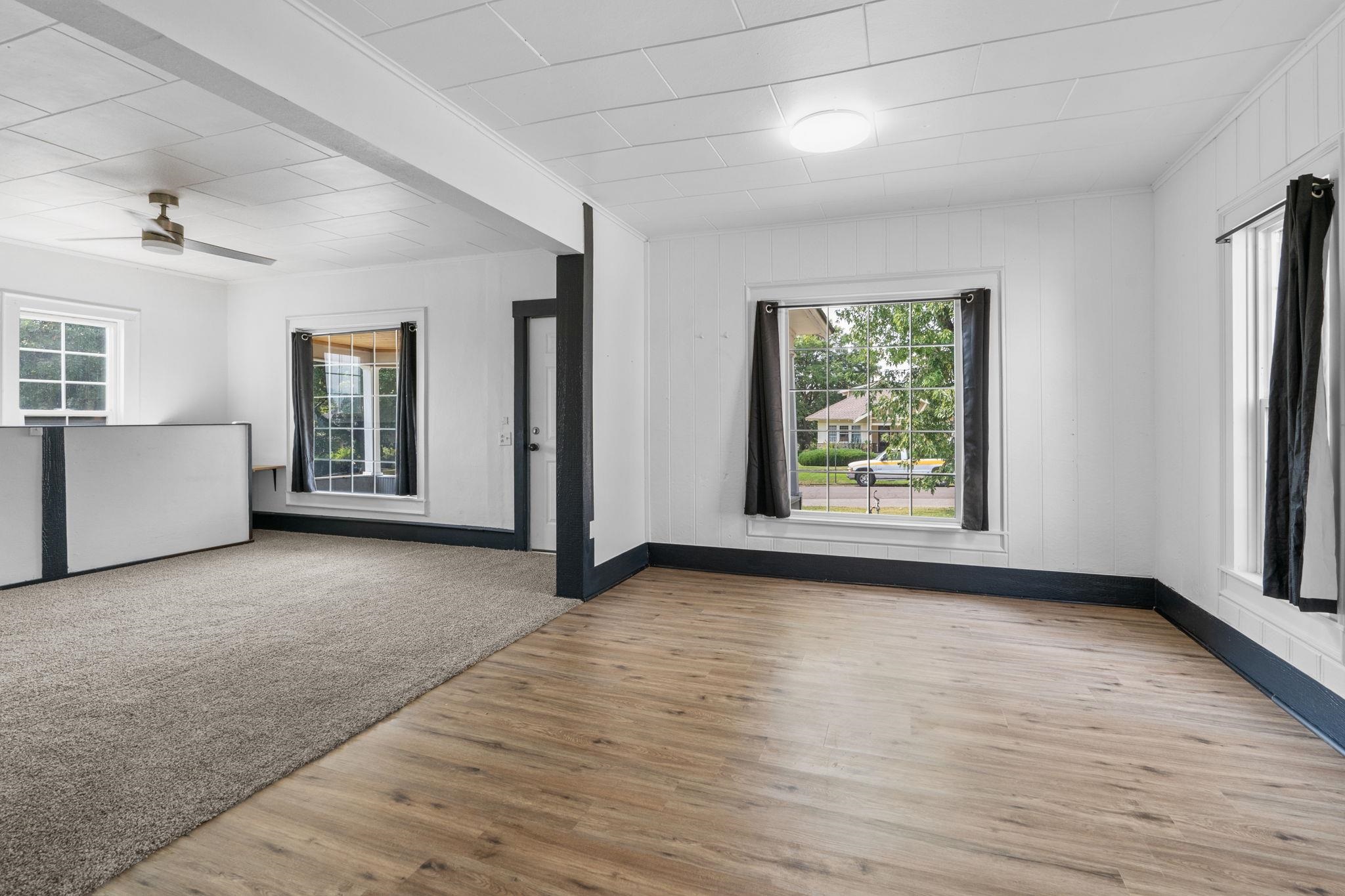 242 S Broadway St - Photo 8