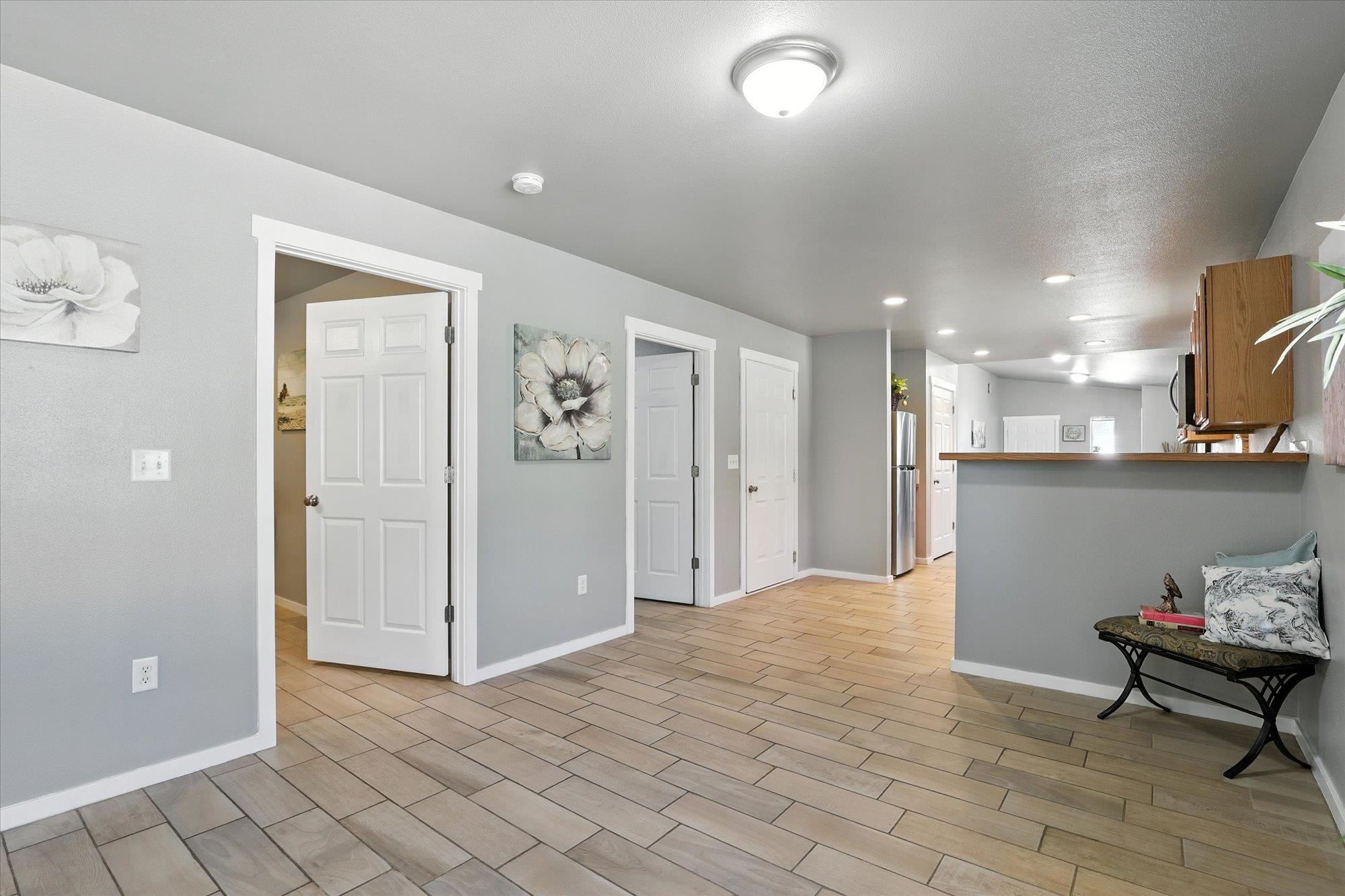 410 E I St - Photo 14