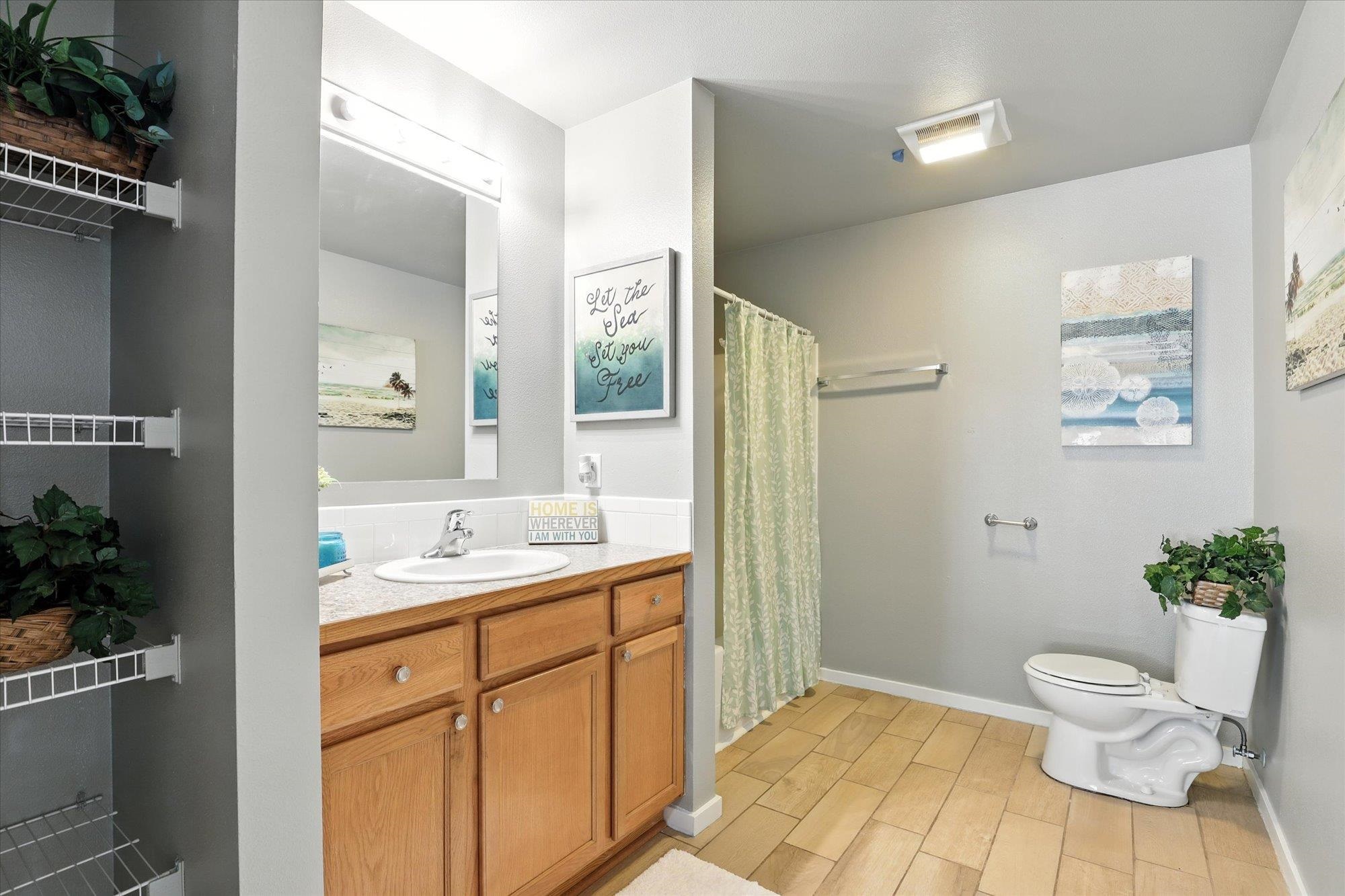 410 E I St - Photo 16