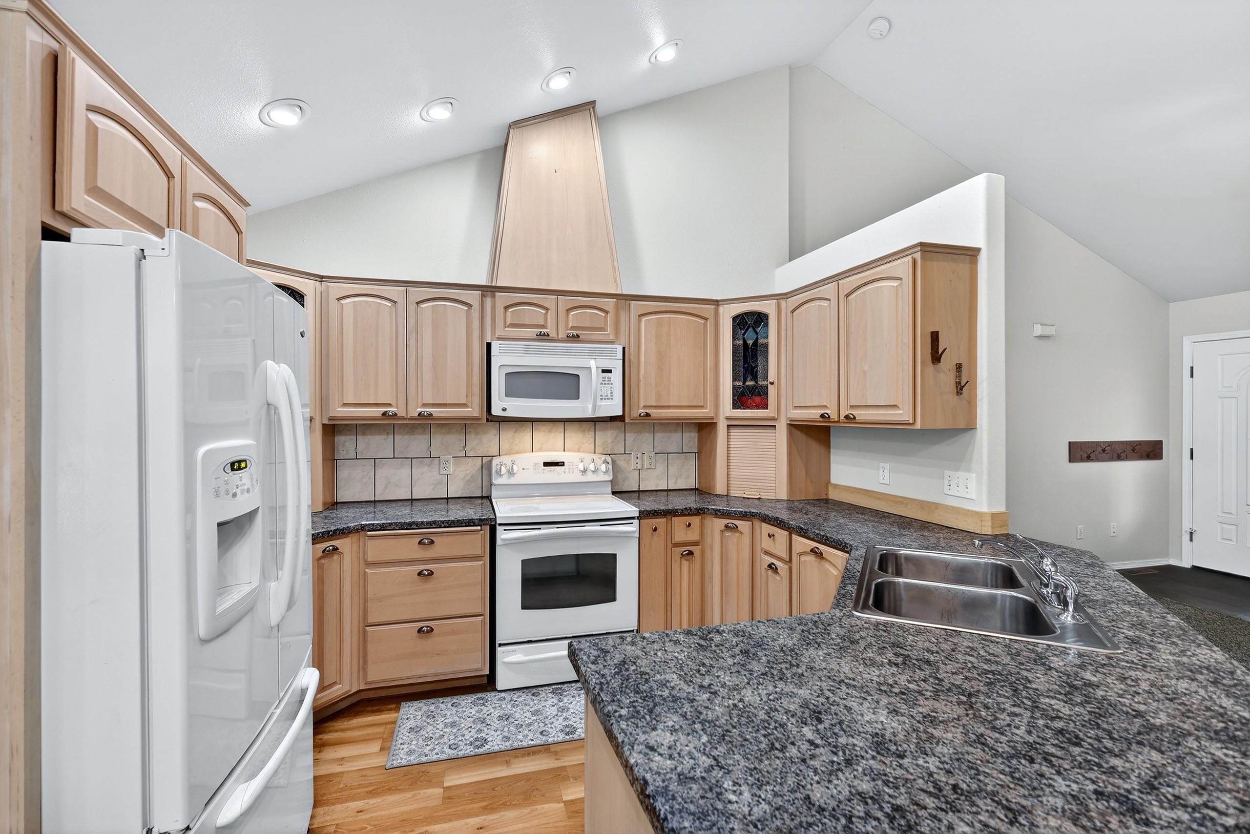 202 Glendale Dr - Photo 6