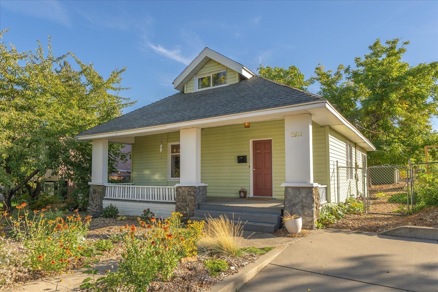 2914 E 34th Ave - Photo 4