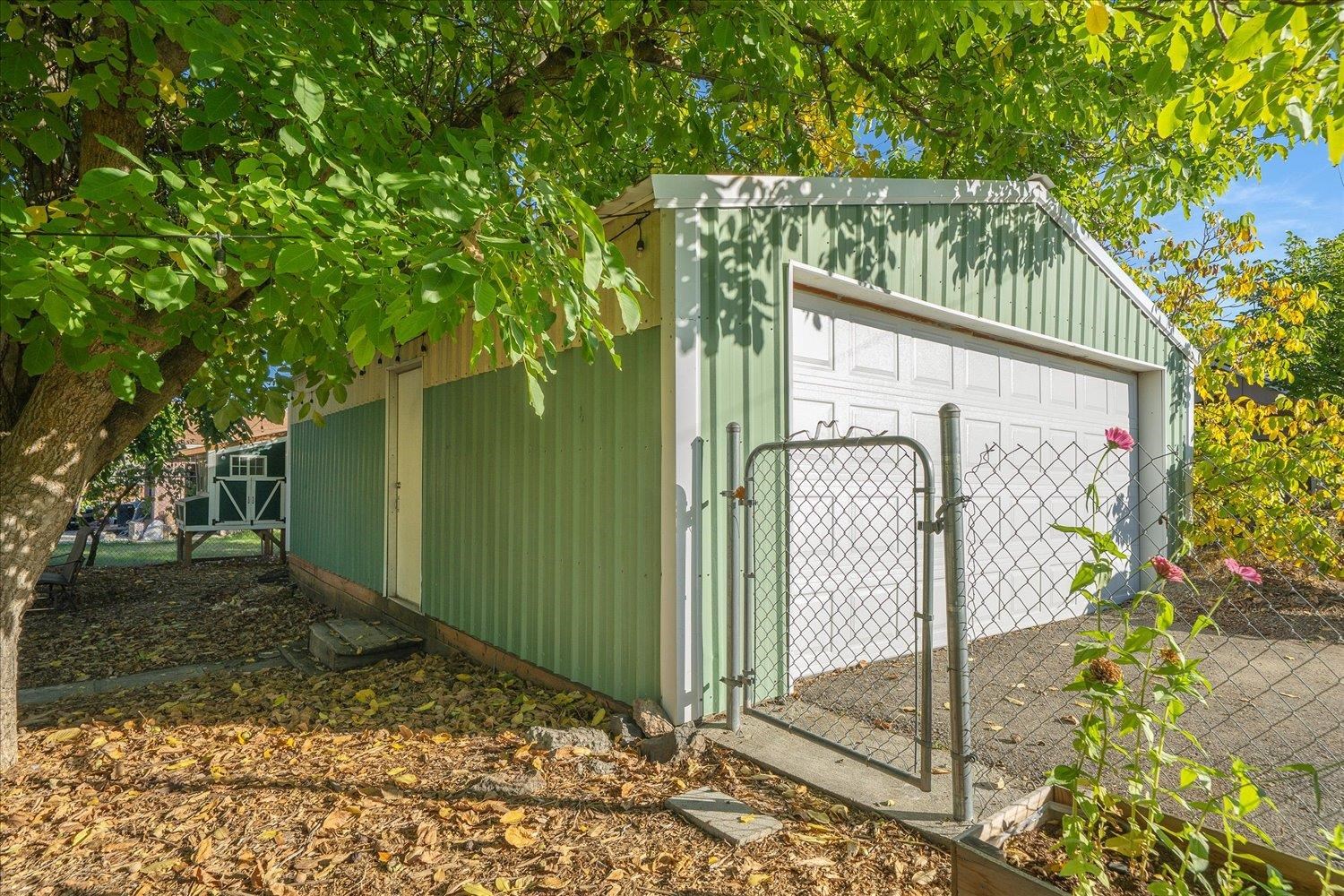 2914 E 34th Ave - Photo 32