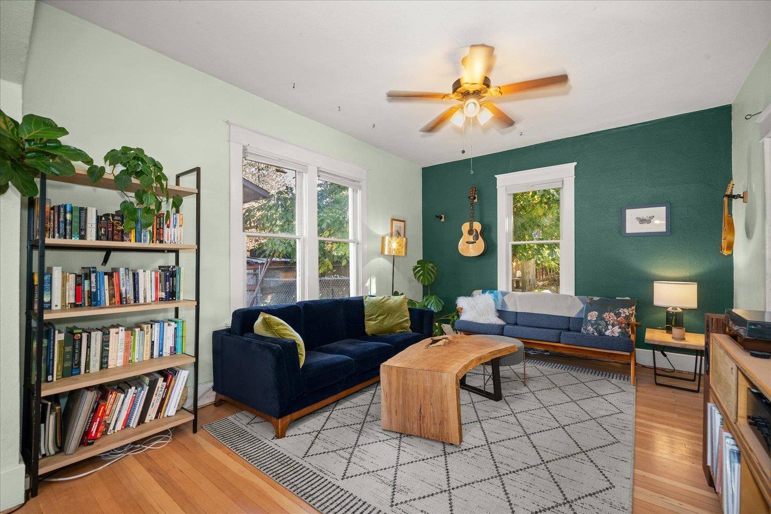 2914 E 34th Ave - Photo 9