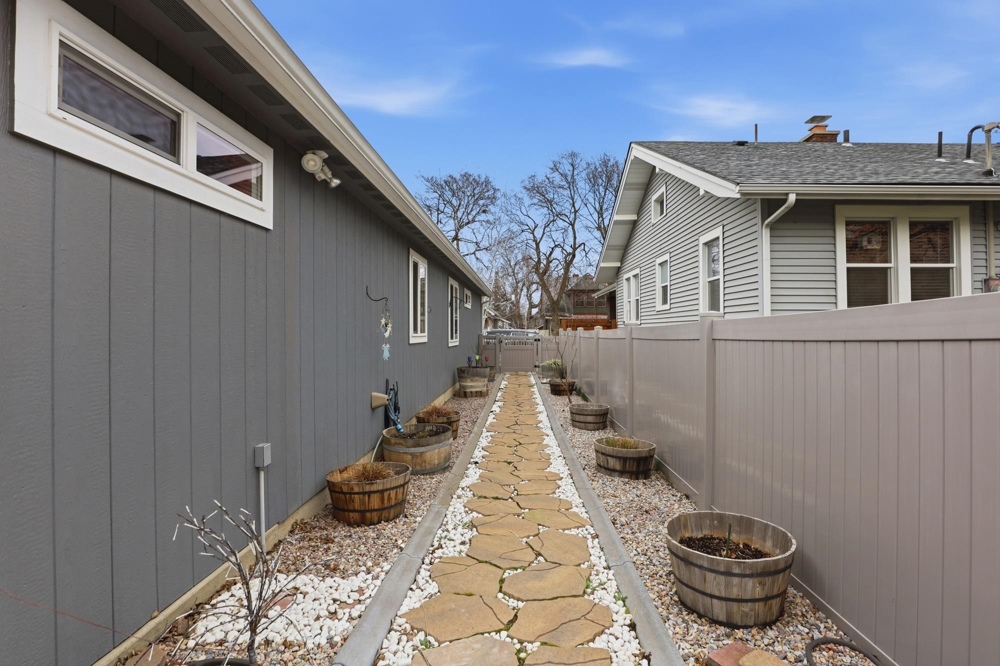 1023 W Montgomery Ave - Photo 19