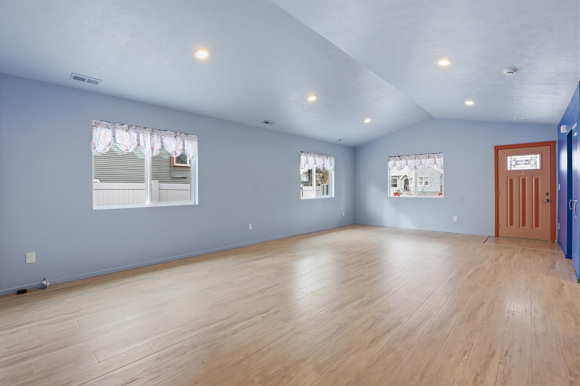 1023 W Montgomery Ave - Photo 6
