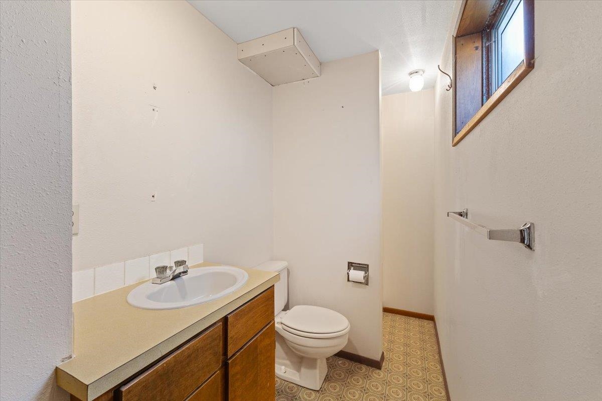 3420 S Tekoa St - Photo 17