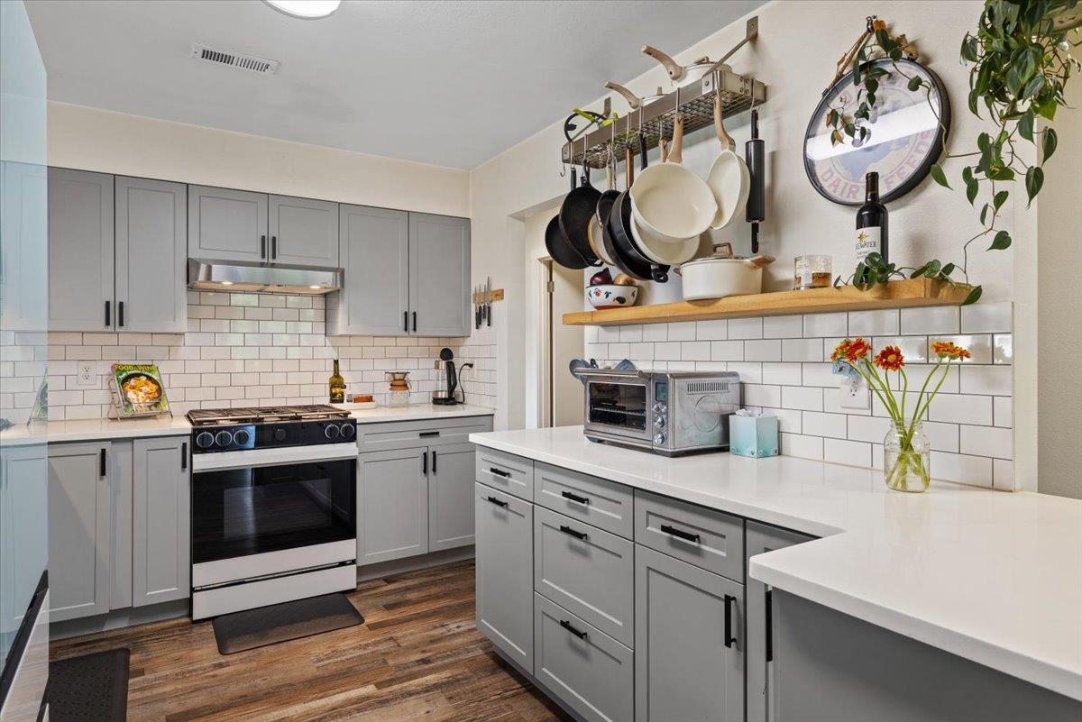 3420 S Tekoa St - Photo 3