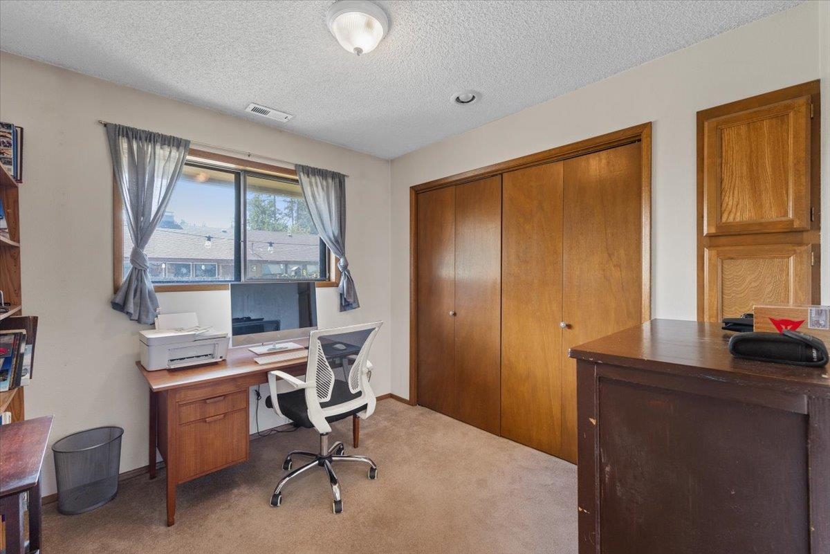3420 S Tekoa St - Photo 10