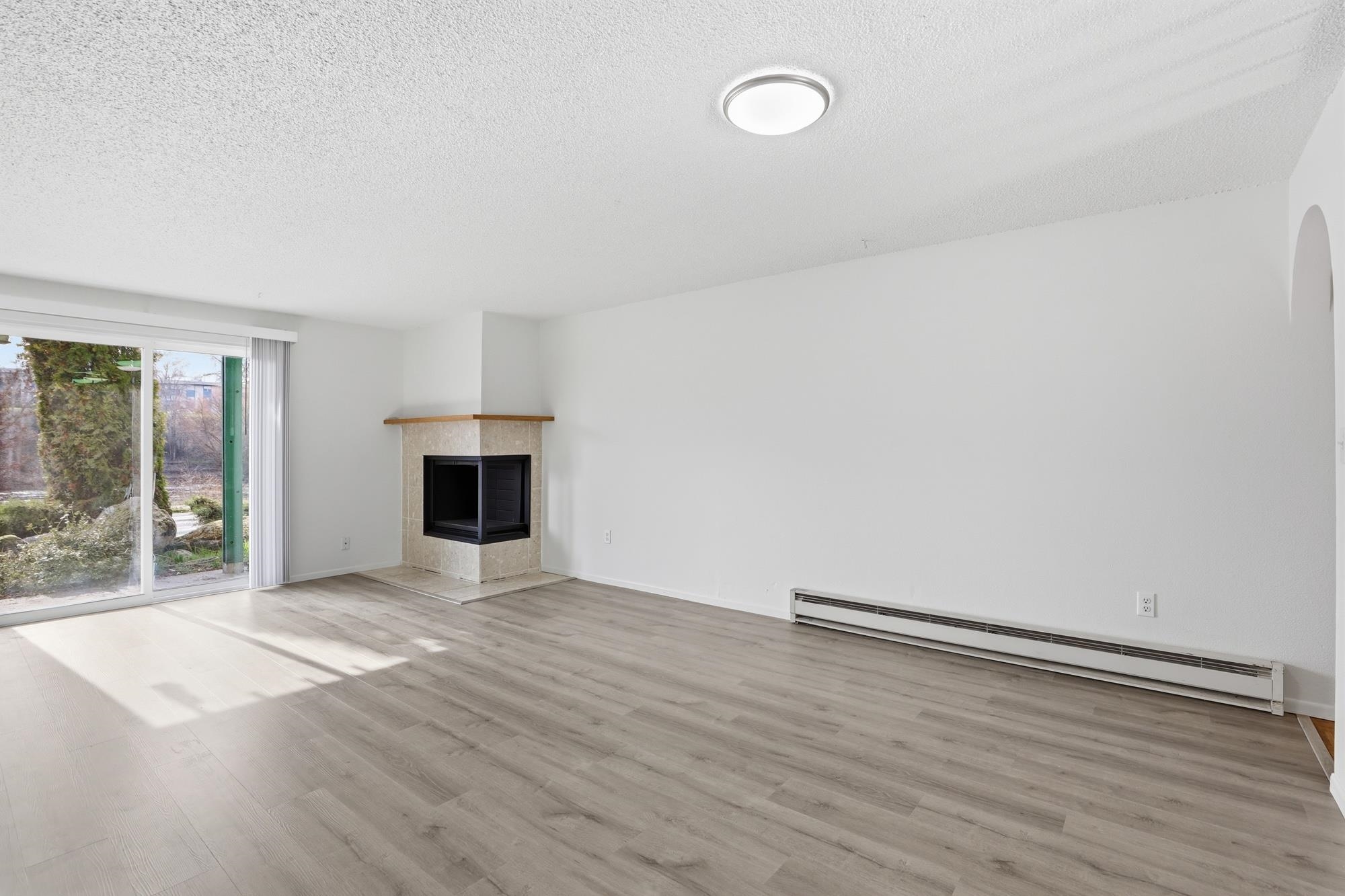 2121 E Upriver Dr - Photo 3