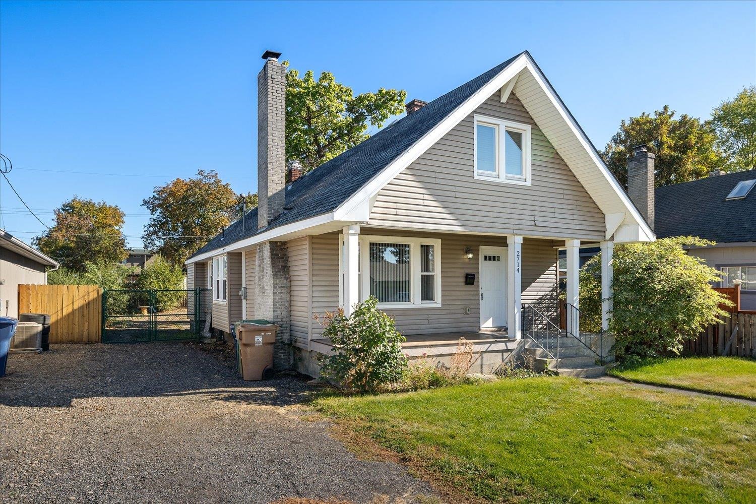 2714 N Lee St - Photo 2