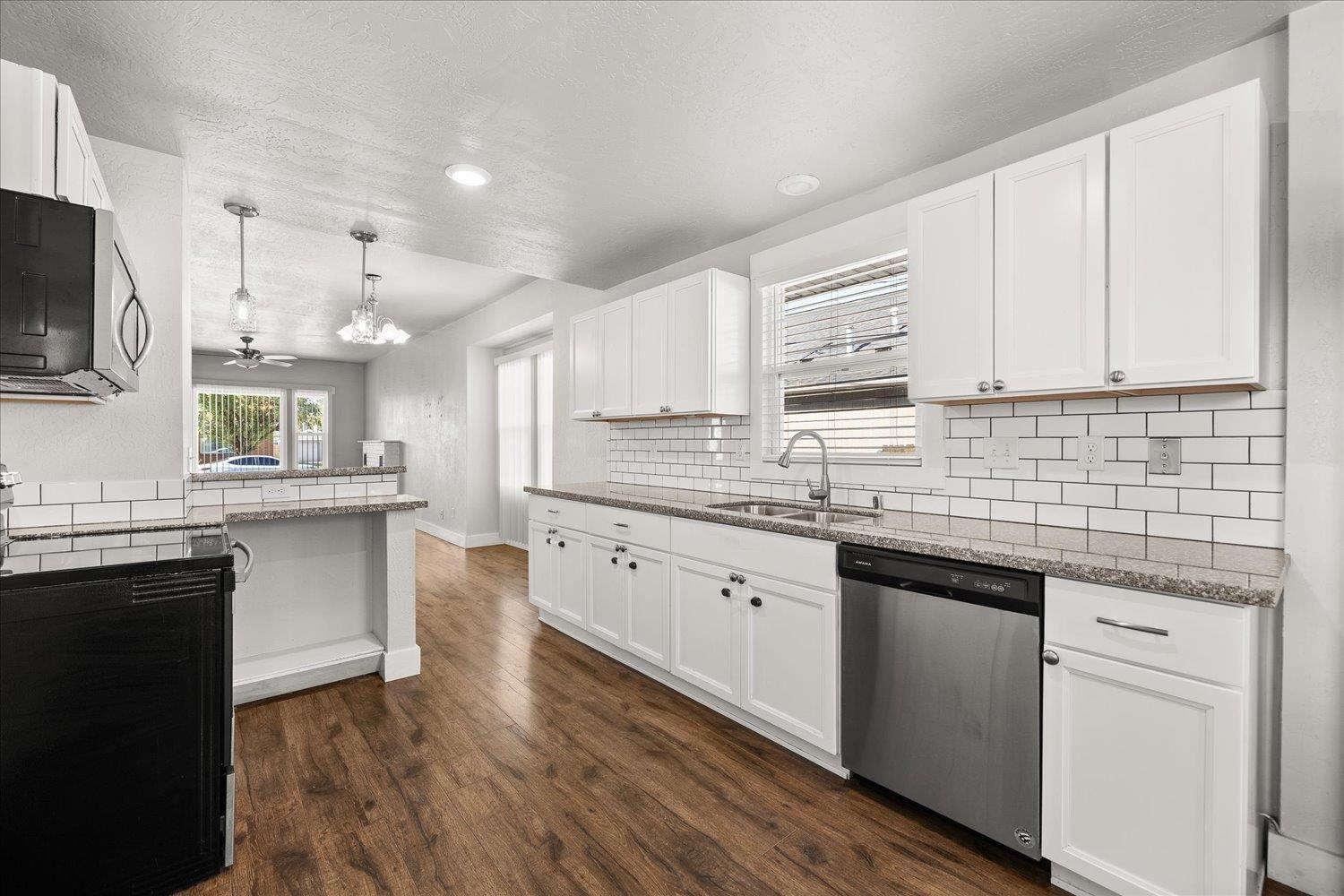 2714 N Lee St - Photo 17